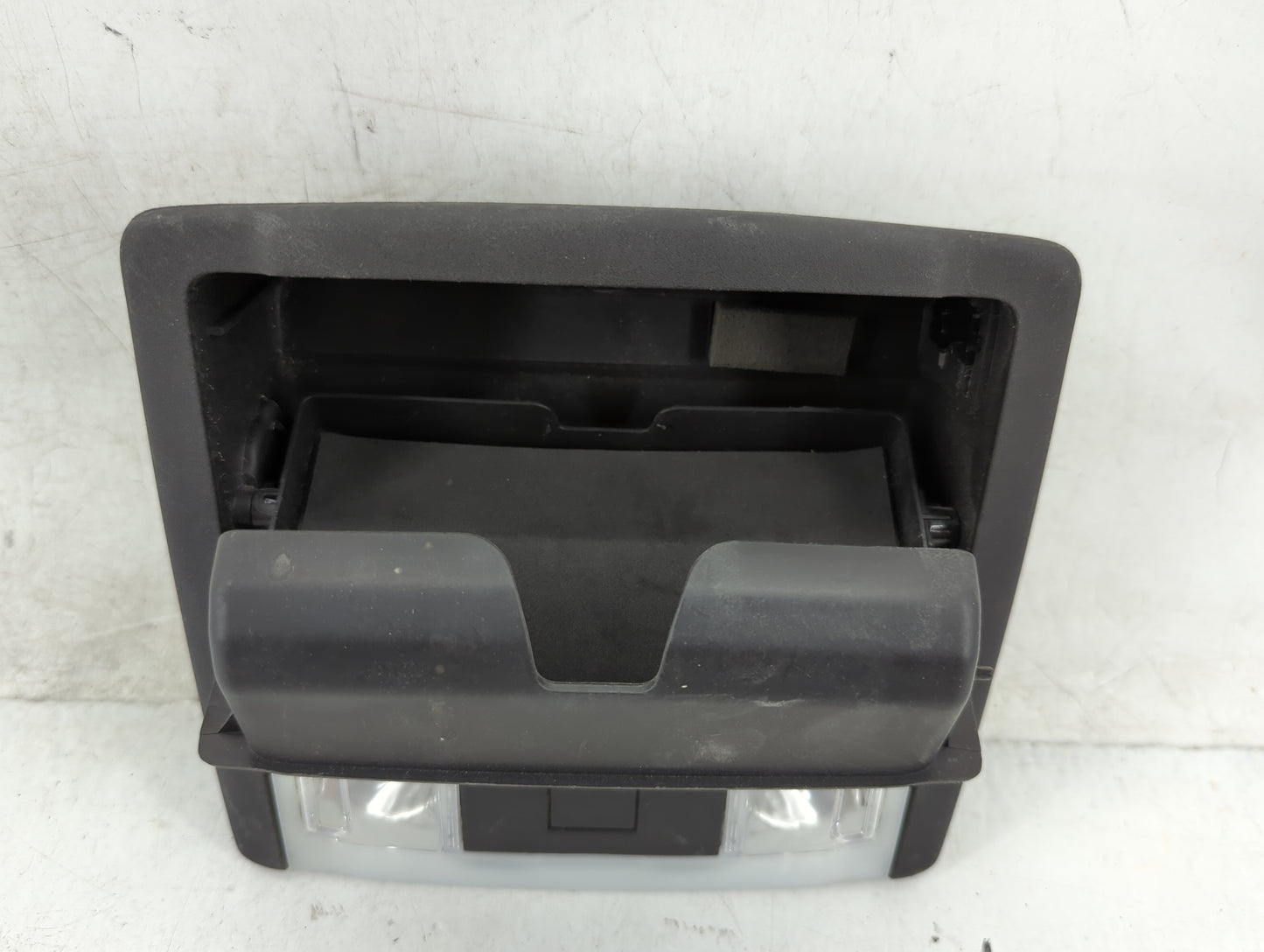 2013-2019 Ford Taurus Overhead Roof Console 1392432 - Oemusedautoparts1.com