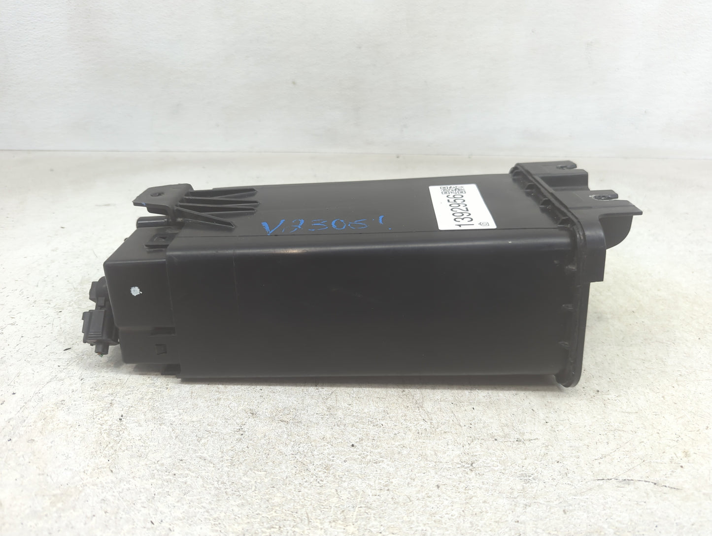 2015 Ford Taurus Fuel Vapor Charcoal Canister 1392956 - Oemusedautoparts1.com