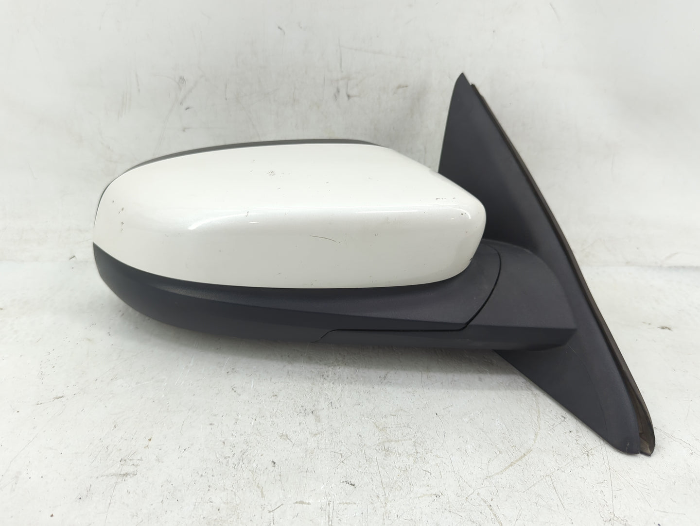 2010-2019 Ford Taurus Passenger Side View Mirror - Right Door Mirror OEM Used - Oemusedautoparts1.com