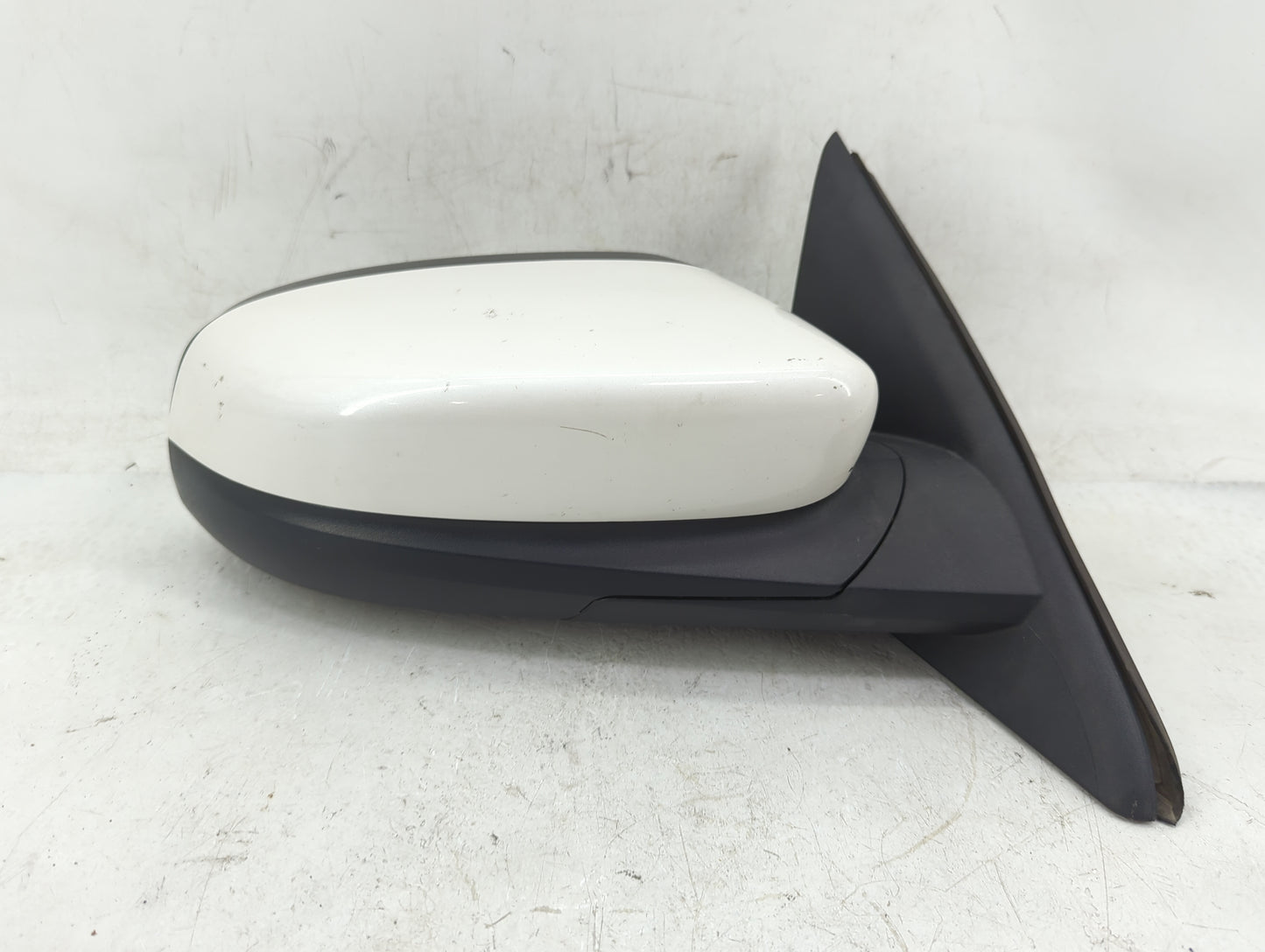 2010-2019 Ford Taurus Passenger Side View Mirror - Right Door Mirror OEM Used - Oemusedautoparts1.com
