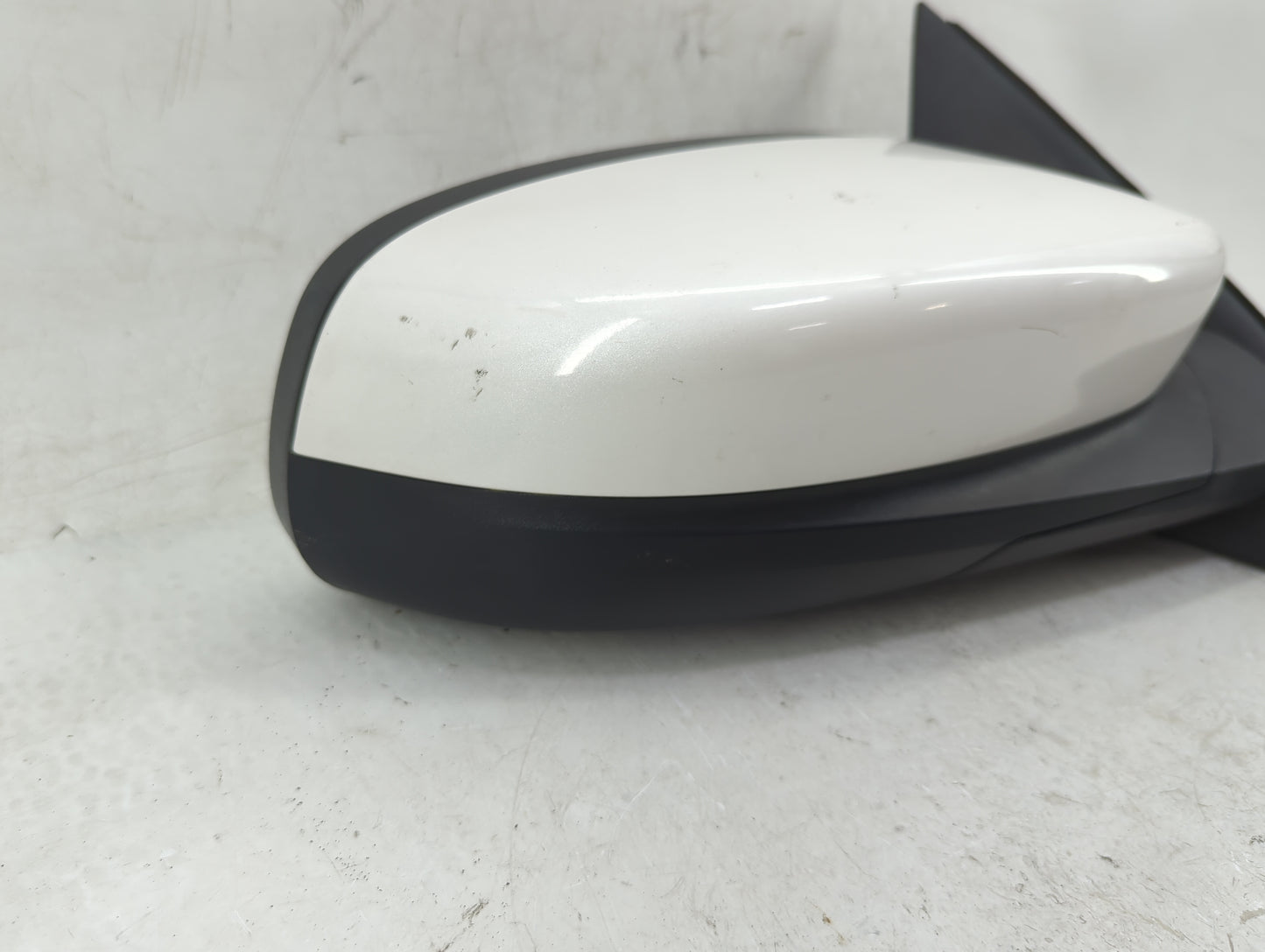 2010-2019 Ford Taurus Passenger Side View Mirror - Right Door Mirror OEM Used - Oemusedautoparts1.com