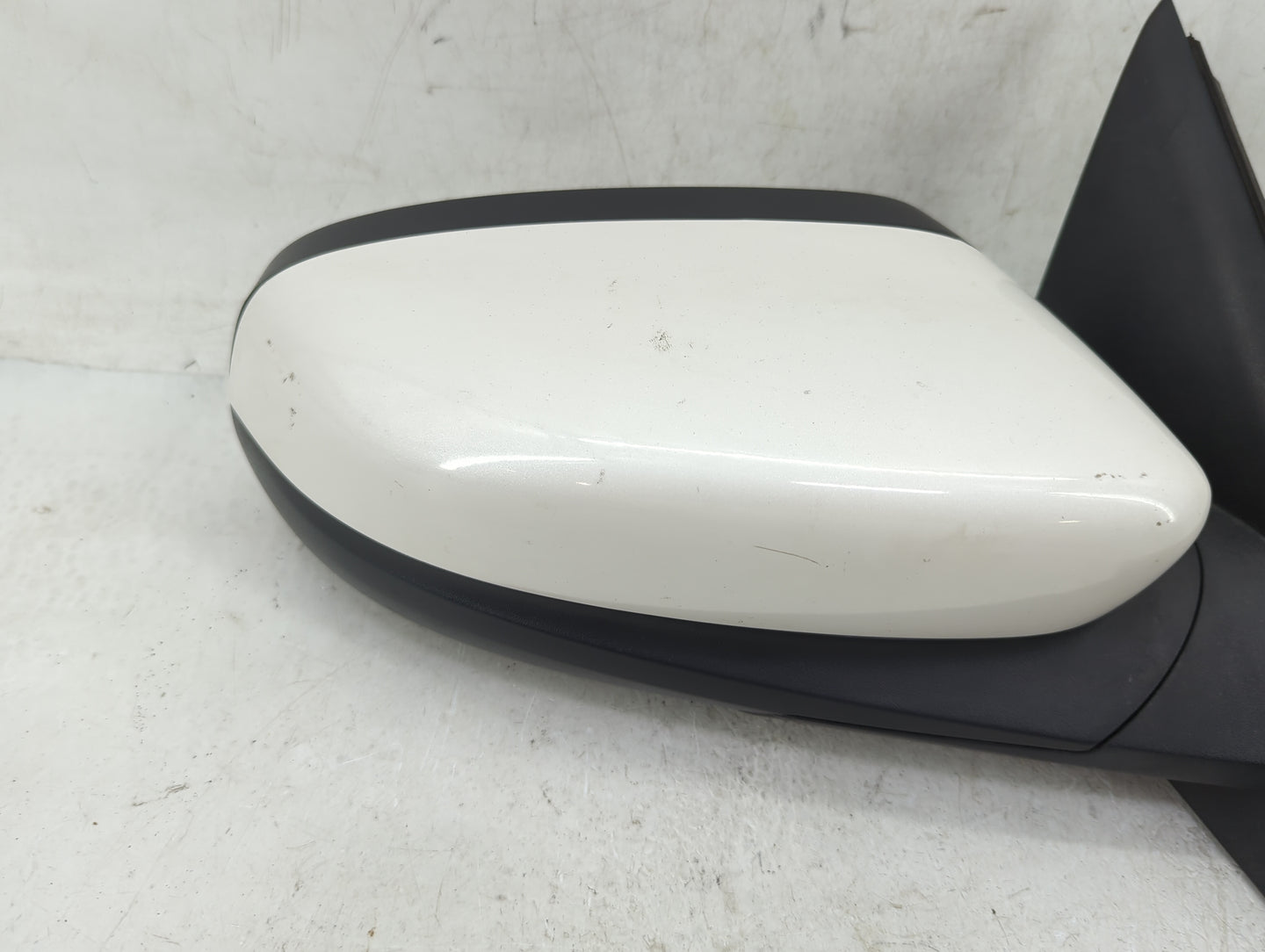 2010-2019 Ford Taurus Passenger Side View Mirror - Right Door Mirror OEM Used - Oemusedautoparts1.com