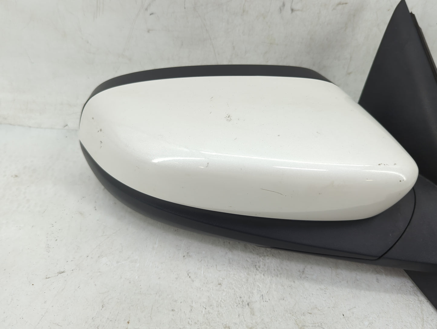 2010-2019 Ford Taurus Passenger Side View Mirror - Right Door Mirror OEM Used - Oemusedautoparts1.com