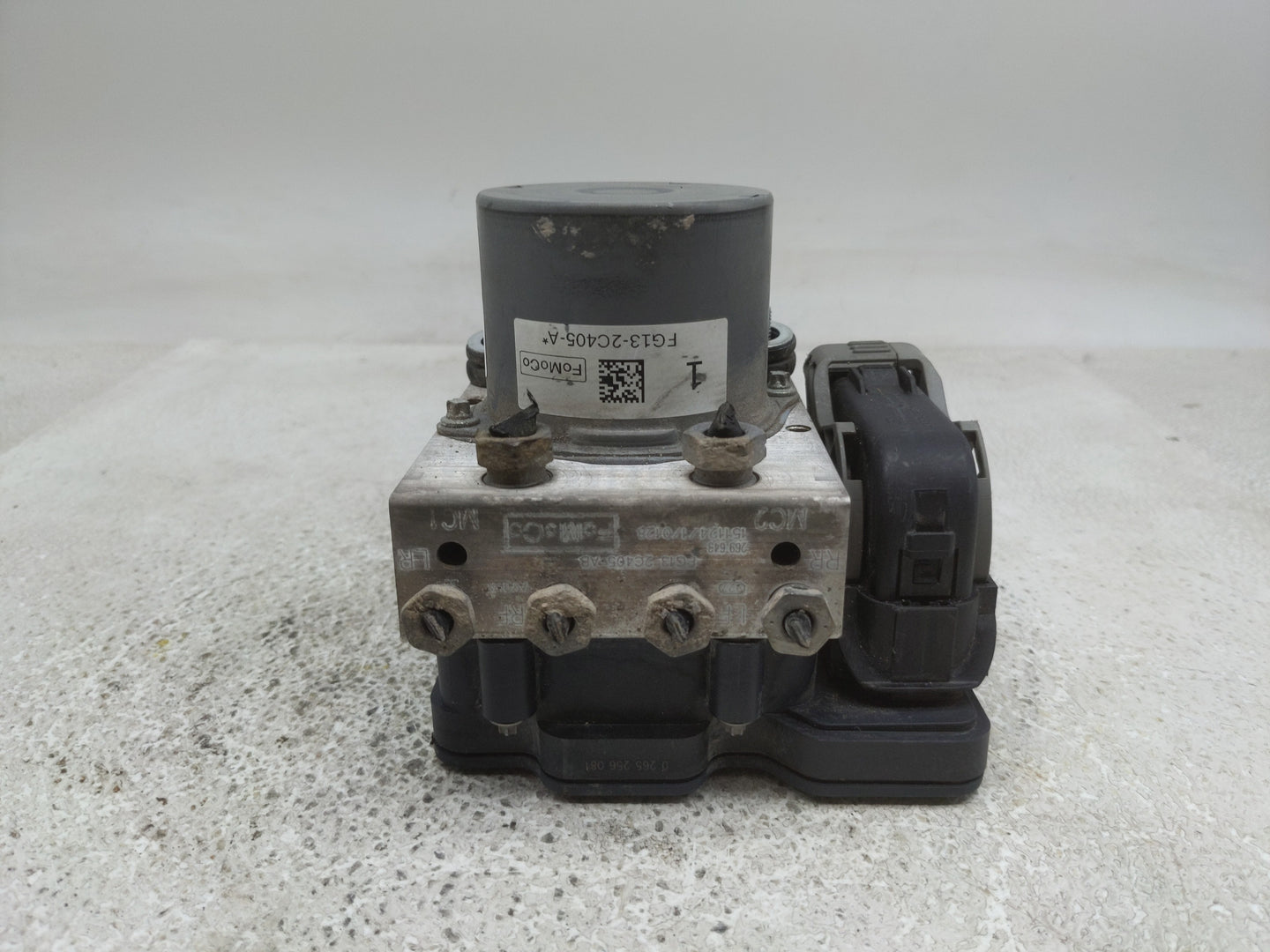2014-2019 Ford Taurus ABS Pump Control Module Replacement P/N:FG13-2C405-AB FG13-2C405-A Fits Fits 2014 2015 2016 2017 2018 
