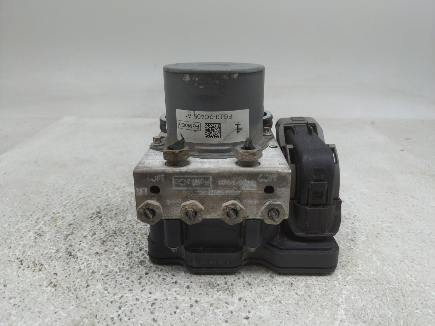 2014-2019 Ford Taurus ABS Pump Control Module Replacement P/N:FG13-2C405-AB FG13-2C405-A Fits Fits 2014 2015 2016 2017 2018 
