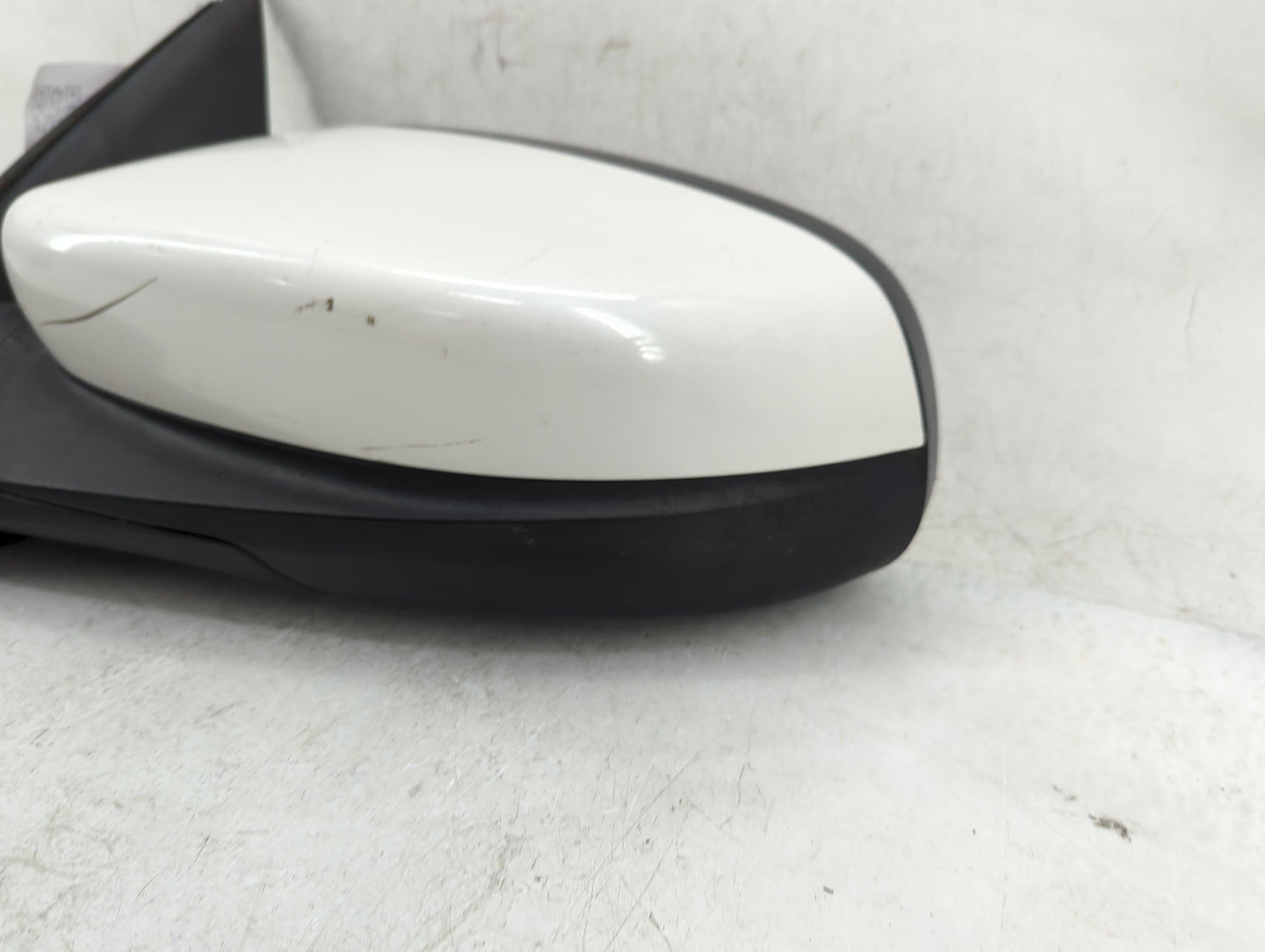 2010-2019 Ford Taurus Driver Side View Mirror - Left Door Mirror OEM Used - Oemusedautoparts1.com