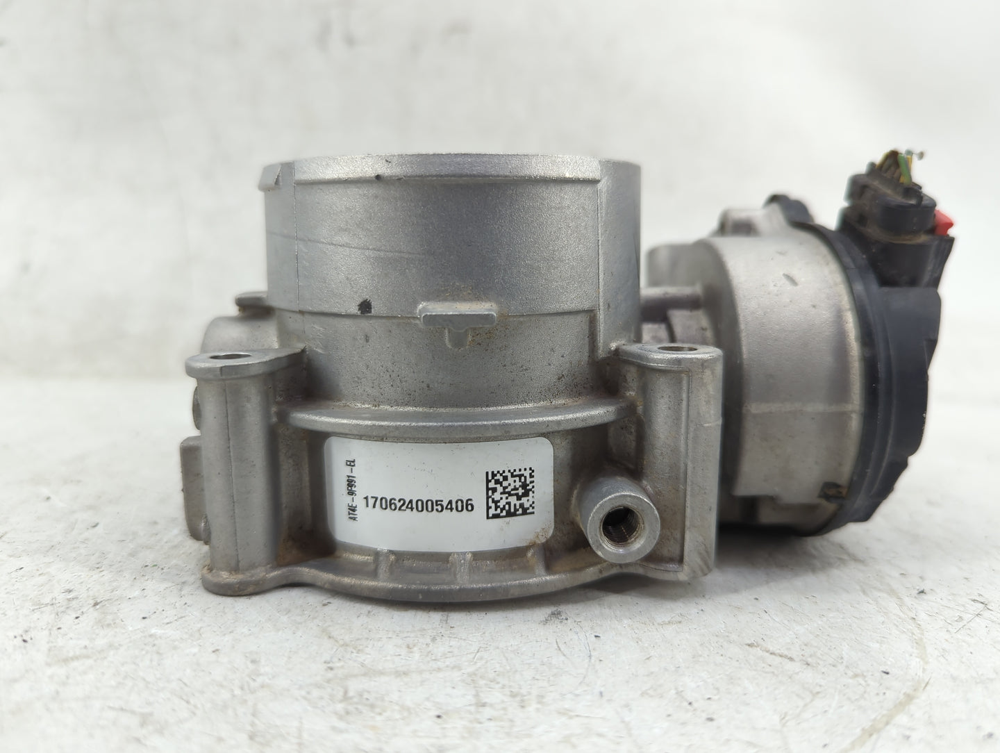 2013-2019 Ford Taurus Throttle Body P/N:AT4E-9F991-EL Fits Fits 2011 2012 2013 2014 2015 2016 2017 2018 2019 OEM Used Auto P