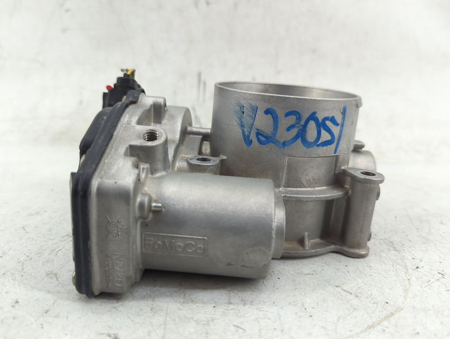 2013-2019 Ford Taurus Throttle Body P/N:AT4E-9F991-EL Fits Fits 2011 2012 2013 2014 2015 2016 2017 2018 2019 OEM Used Auto P