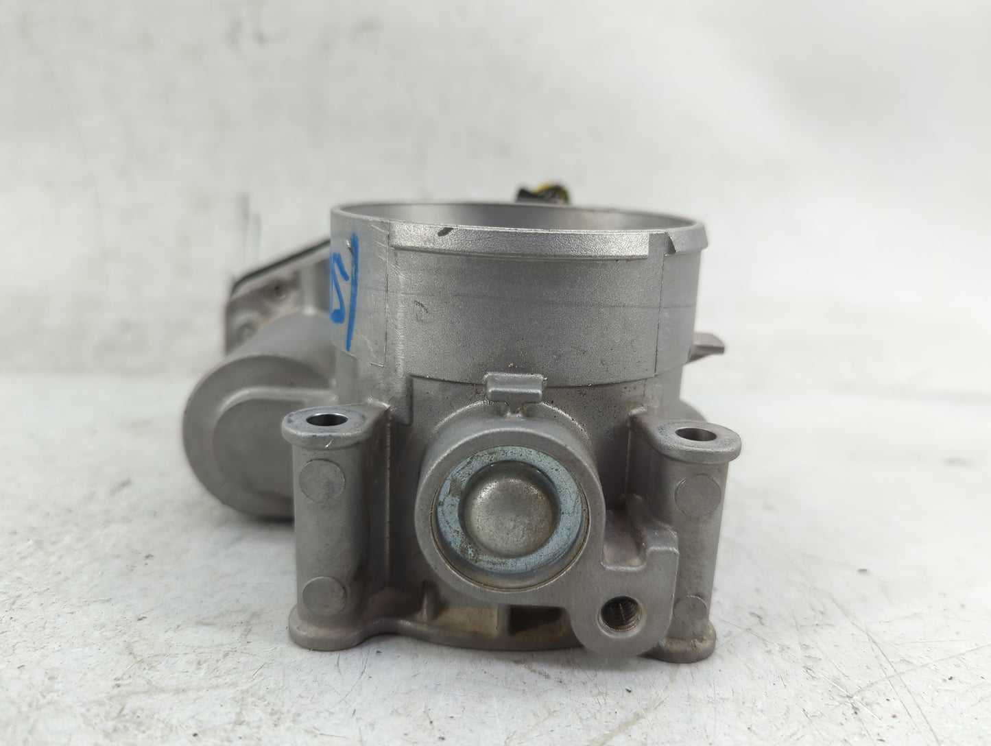 2013-2019 Ford Taurus Throttle Body P/N:AT4E-9F991-EL Fits Fits 2011 2012 2013 2014 2015 2016 2017 2018 2019 OEM Used Auto P