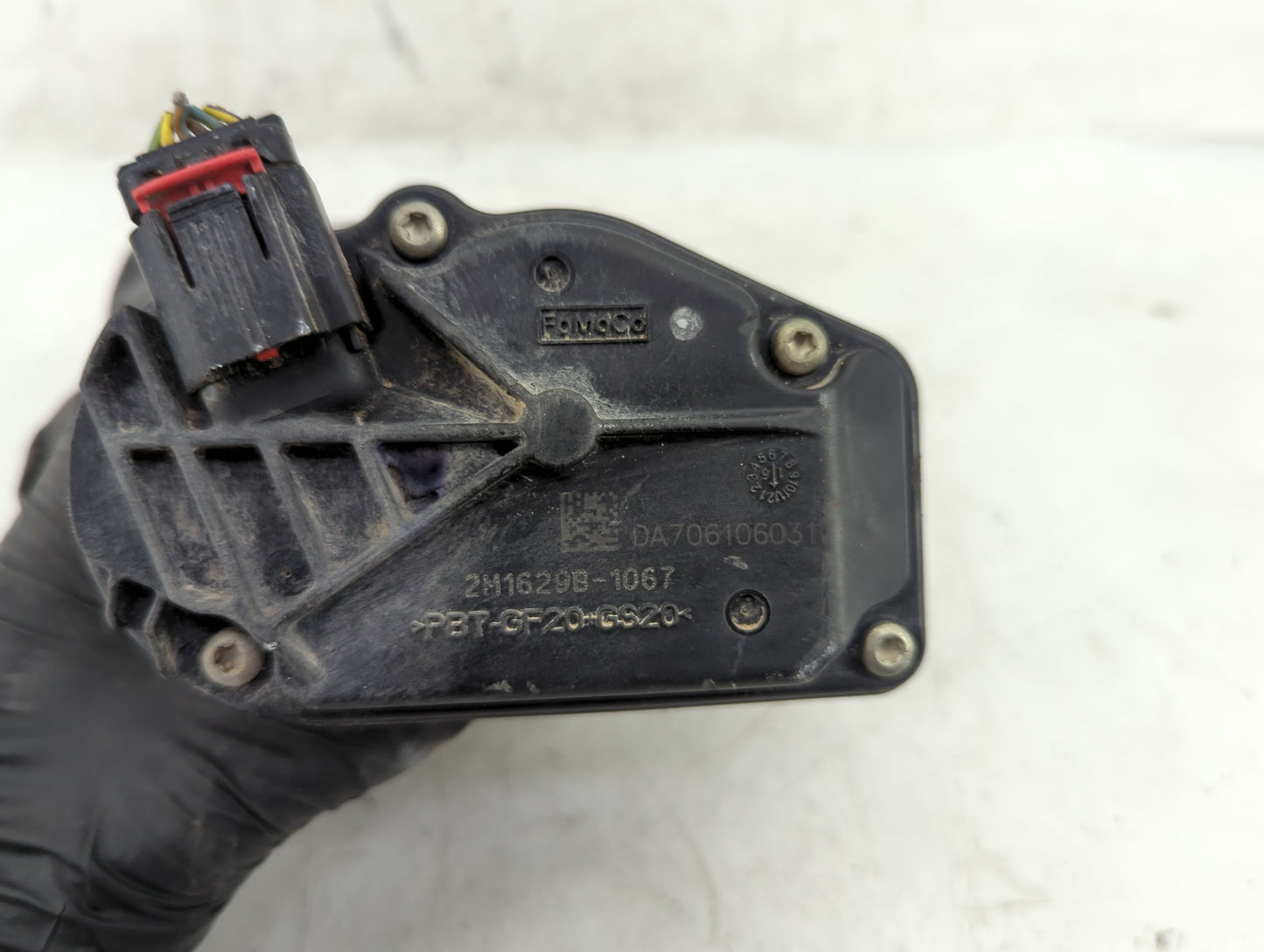 2013-2019 Ford Taurus Throttle Body P/N:AT4E-9F991-EL Fits Fits 2011 2012 2013 2014 2015 2016 2017 2018 2019 OEM Used Auto P