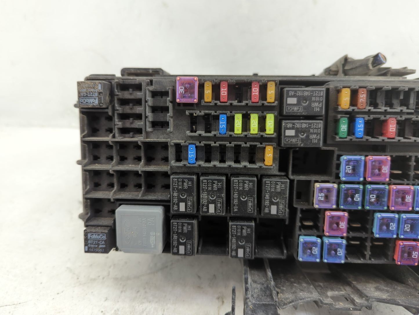 2013-2016 Ford Taurus Fusebox Fuse Box Panel Relay Module P/N:DG1T-14A003-BA Fits Fits 2013 2014 2015 2016 OEM Used Auto Par