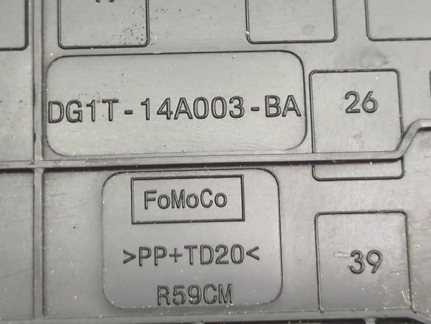 2013-2016 Ford Taurus Fusebox Fuse Box Panel Relay Module P/N:DG1T-14A003-BA Fits Fits 2013 2014 2015 2016 OEM Used Auto Par