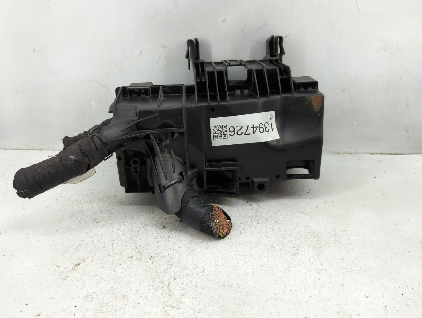 2013-2016 Ford Taurus Fusebox Fuse Box Panel Relay Module P/N:DG1T-14A003-BA Fits Fits 2013 2014 2015 2016 OEM Used Auto Par