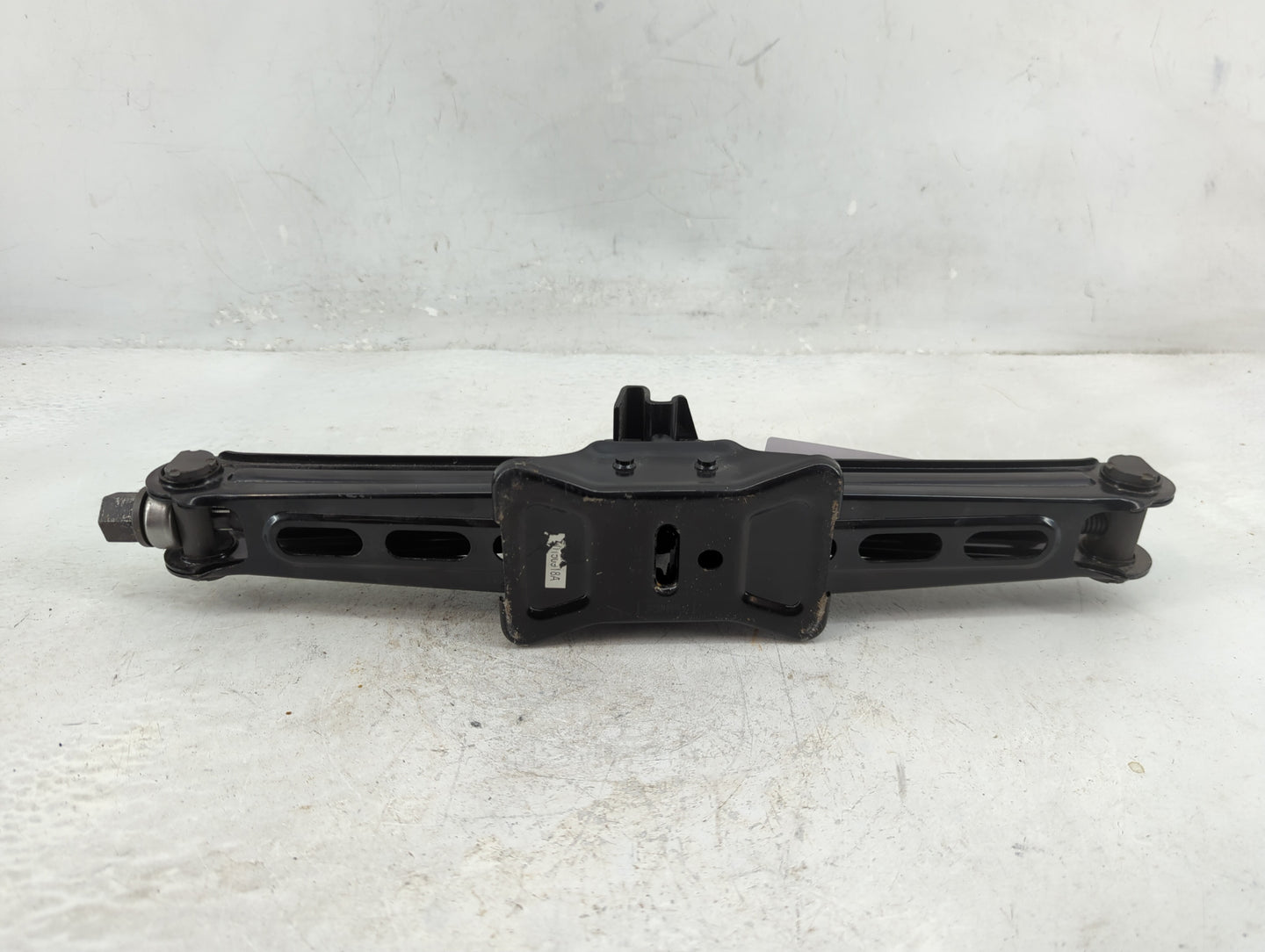 2015 Ford Taurus Spare Scissor Car Jack 1396485 - Oemusedautoparts1.com
