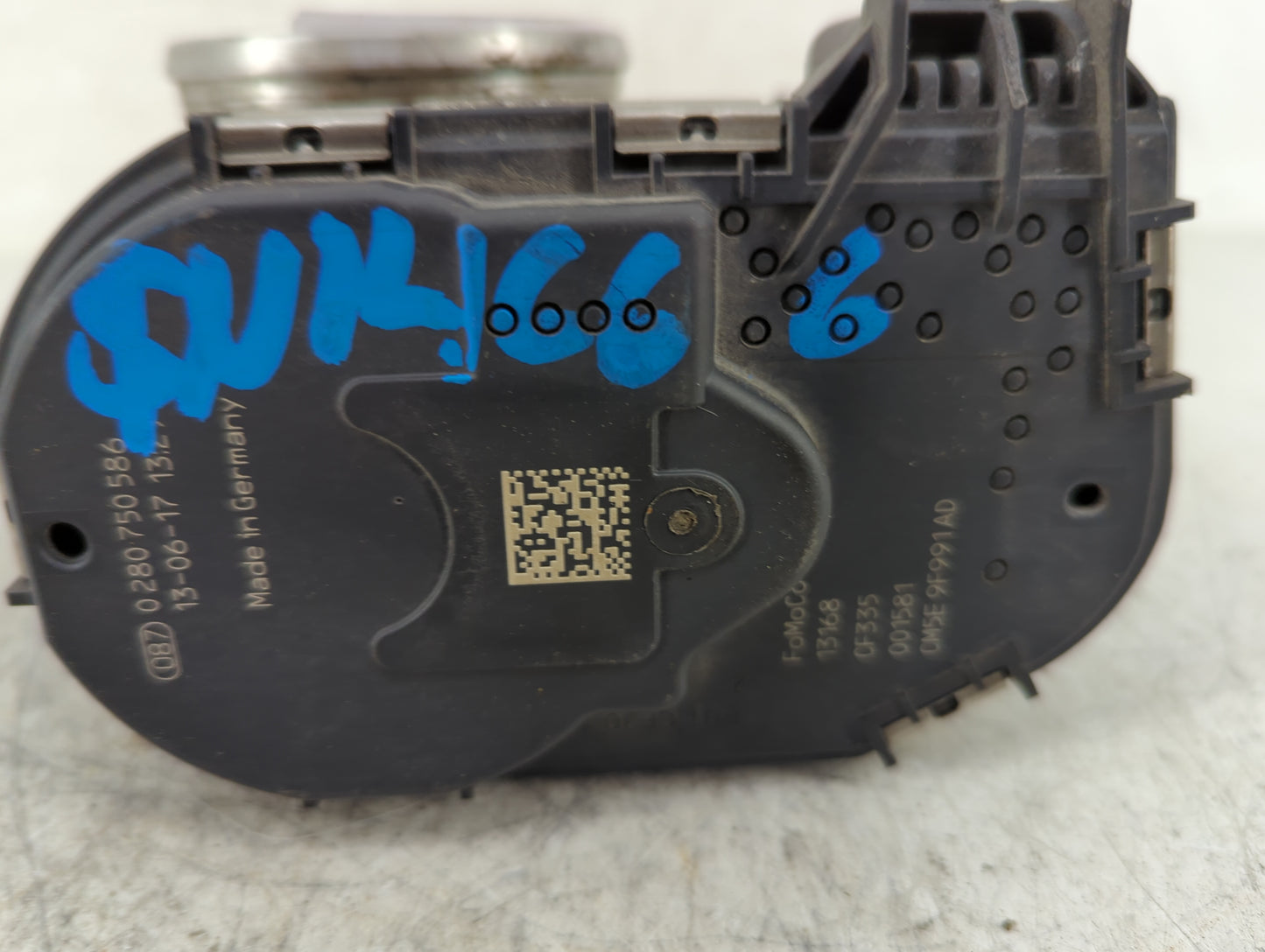 2013-2017 Ford Taurus Throttle Body P/N:CM5E-9F991-AD Fits Fits 2012 2013 2014 2015 2016 2017 OEM Used Auto Parts - Oemuseda