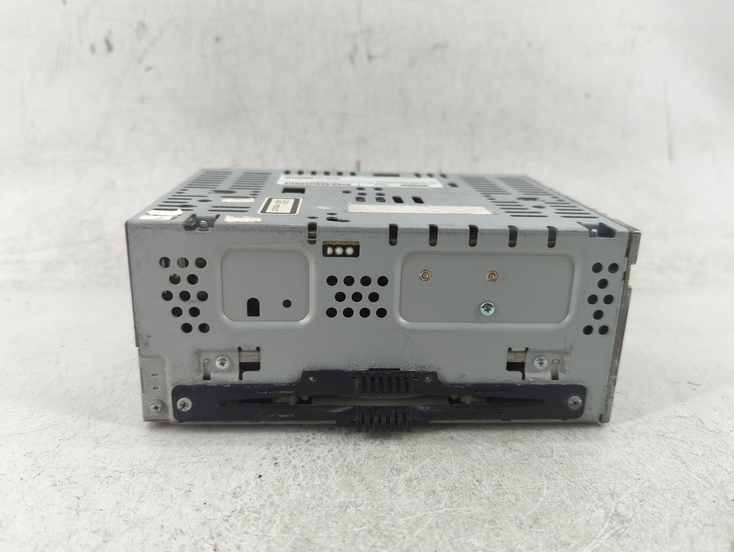 2015 Ford Taurus Radio AM FM Cd Player Receiver Replacement P/N:DG1T-19C107-NA Fits OEM Used Auto Parts - Oemusedautoparts1.