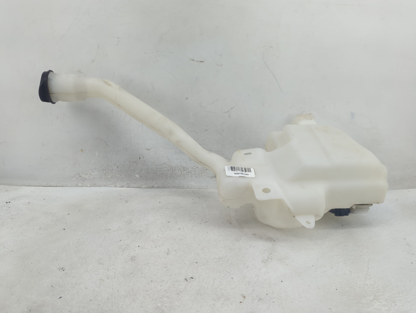 2013-2019 Ford Taurus Windshield Washer Fluid Reservoir Bottle Oem 1410281 - Oemusedautoparts1.com