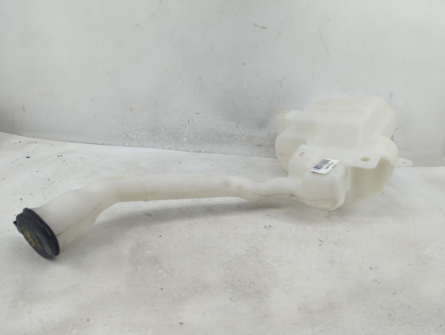 2013-2019 Ford Taurus Windshield Washer Fluid Reservoir Bottle Oem 1410281 - Oemusedautoparts1.com