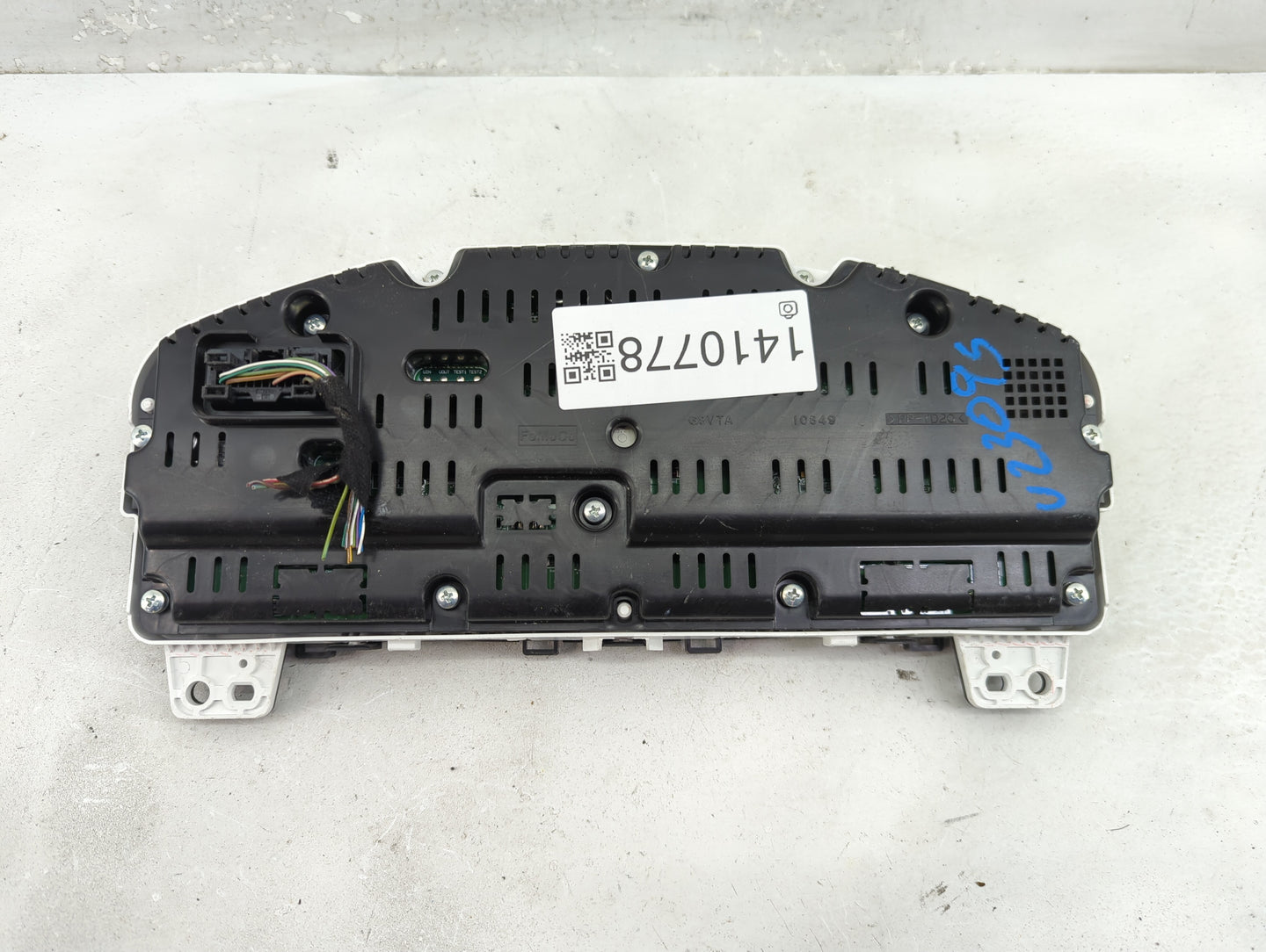 2016 Ford Taurus Instrument Cluster Speedometer Gauges P/N:FG1T-10849-AD Fits OEM Used Auto Parts - Oemusedautoparts1.com