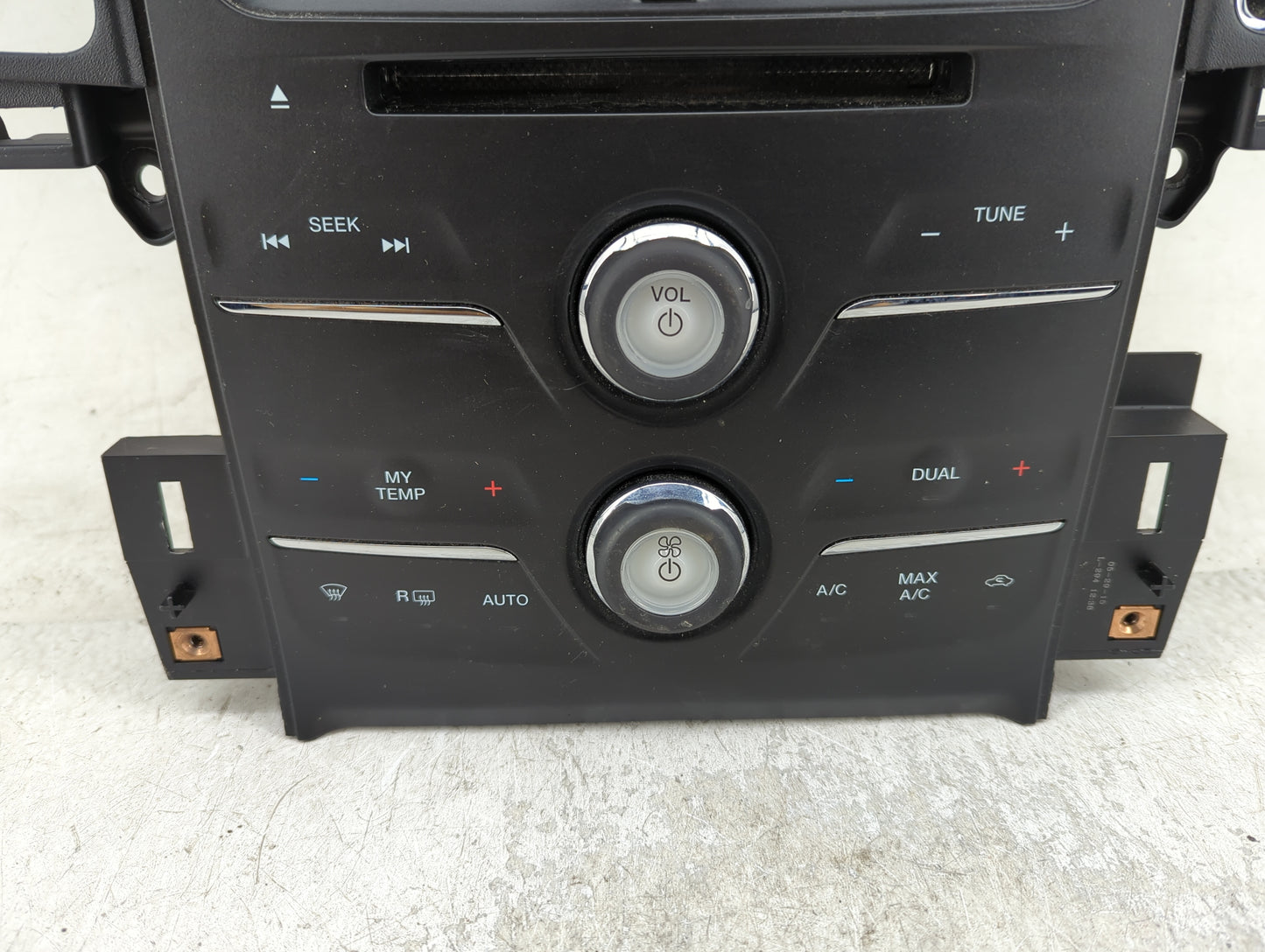 2014-2019 Ford Taurus Radio Control Panel - Oemusedautoparts1.com
