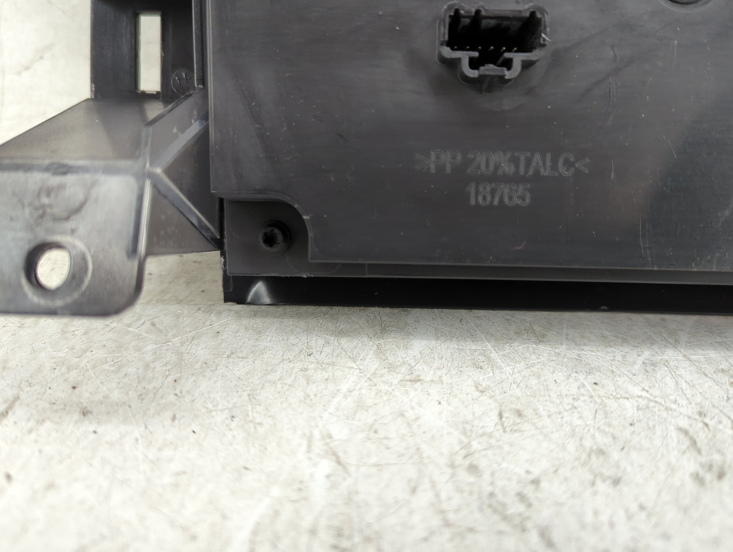 2014-2019 Ford Taurus Radio Control Panel - Oemusedautoparts1.com