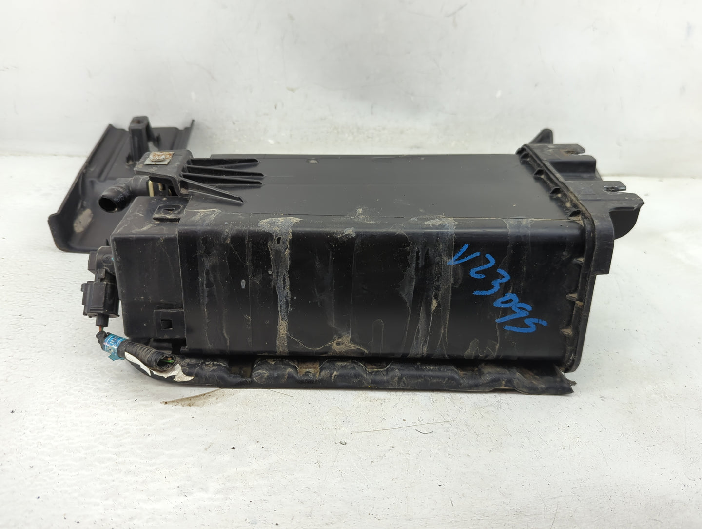 2015 Ford Taurus Fuel Vapor Charcoal Canister - Oemusedautoparts1.com