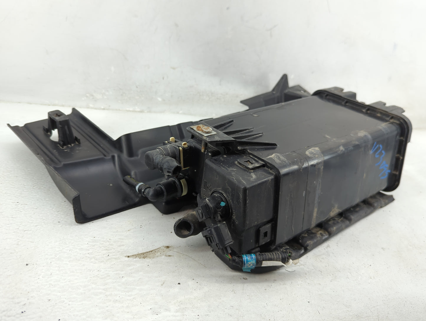 2015 Ford Taurus Fuel Vapor Charcoal Canister - Oemusedautoparts1.com