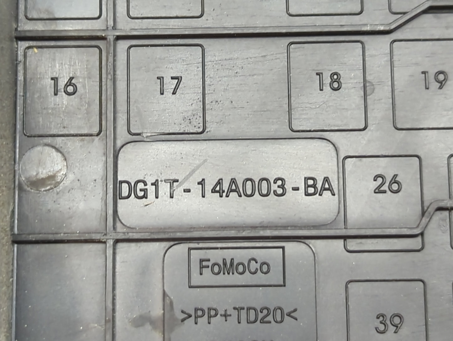 2013-2016 Ford Taurus Fusebox Fuse Box Panel Relay Module P/N:DG1T-14A003-BA Fits Fits 2013 2014 2015 2016 OEM Used Auto Par