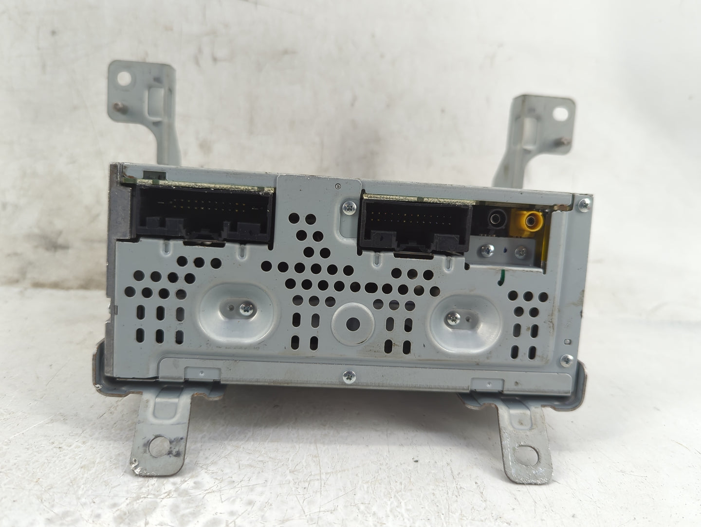 2013-2015 Ford Taurus Radio AM FM Cd Player Receiver Replacement P/N:DG1T-19C107-JC Fits Fits 2013 2014 2015 OEM Used Auto P