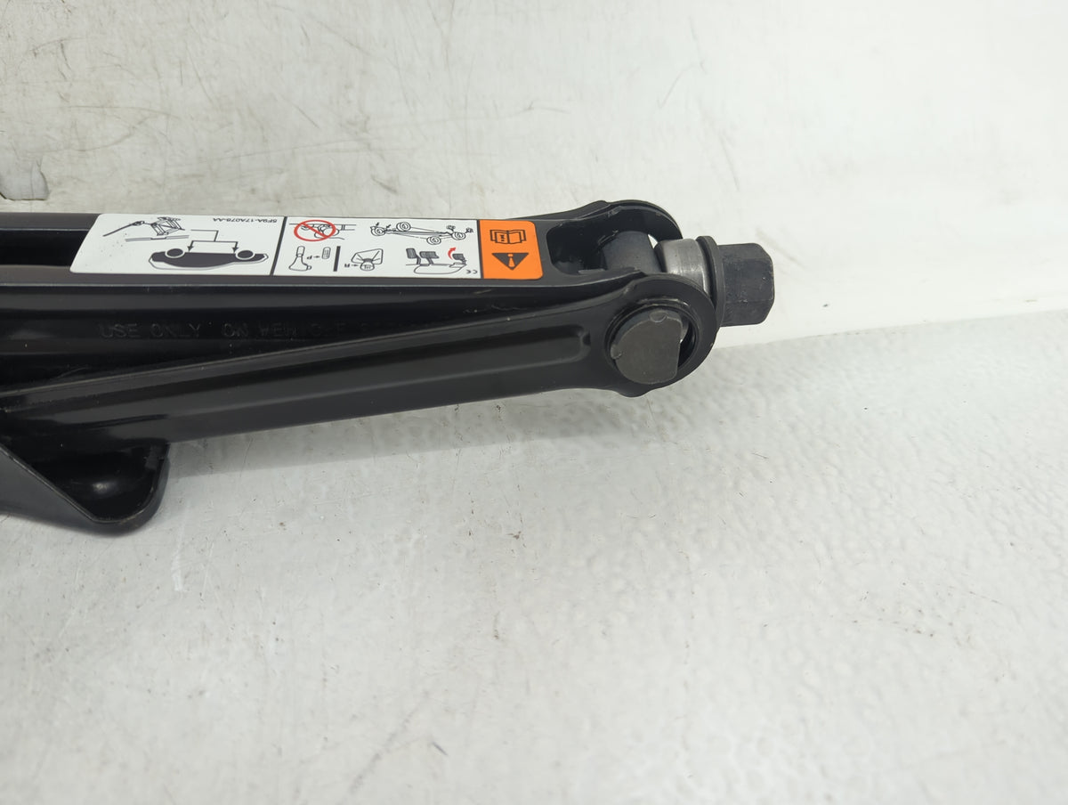 2015 Ford Taurus Spare Scissor Car Jack 1415853 - Oemusedautoparts1.com