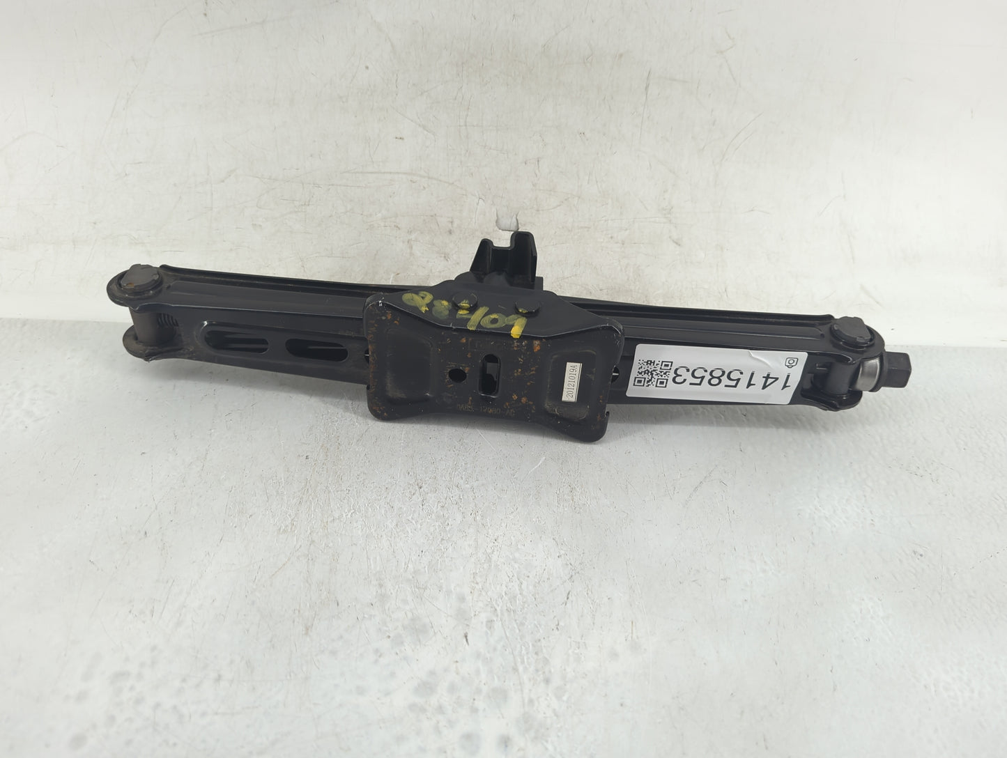 2015 Ford Taurus Spare Scissor Car Jack 1415853 - Oemusedautoparts1.com