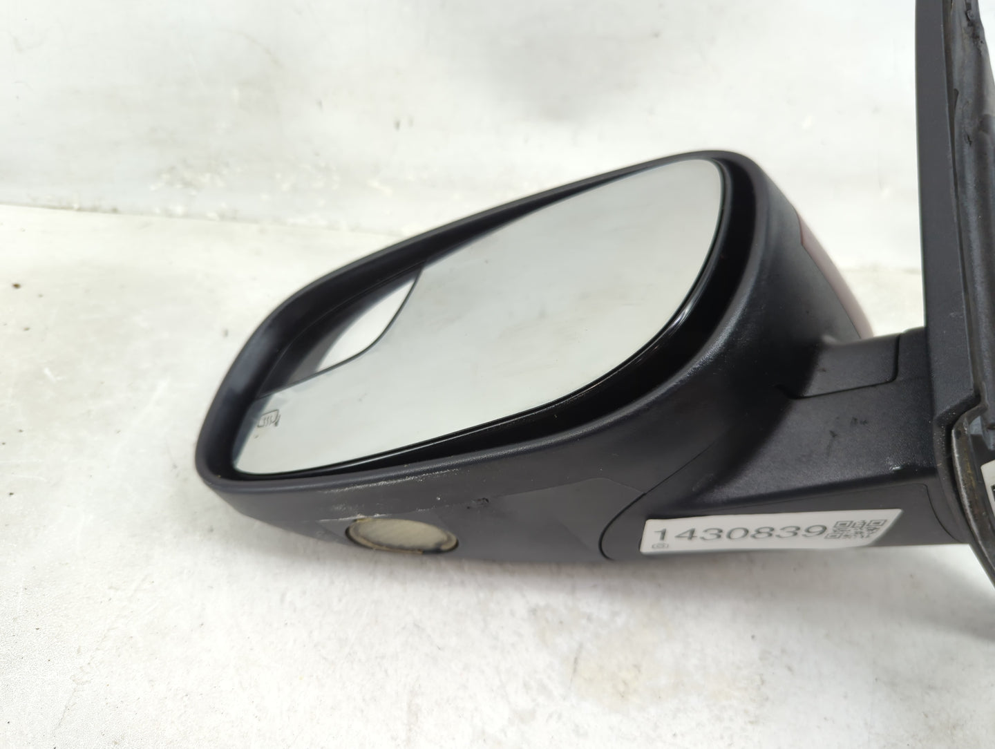 2010-2019 Ford Taurus Driver Side View Mirror - Left Door Mirror OEM Used - Oemusedautoparts1.com