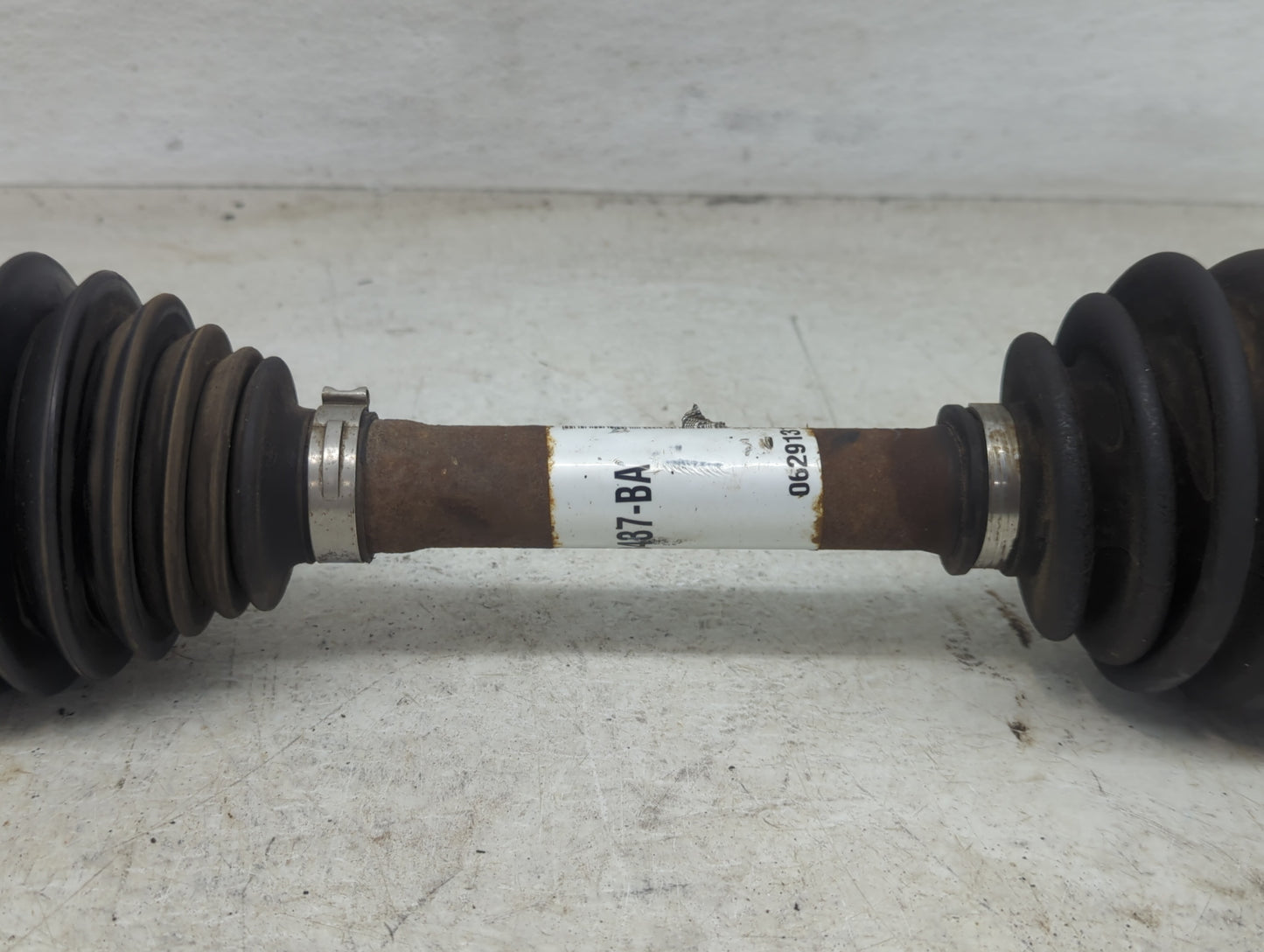 2013-2019 Ford Taurus Axle Shaft Front Driver Cv C/v - Oemusedautoparts1.com