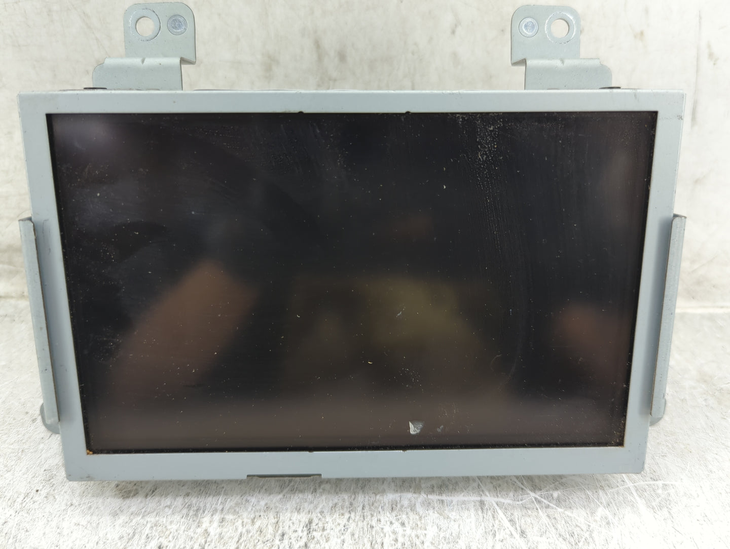 2014-2019 Ford Taurus Radio AM FM Cd Player Receiver Replacement P/N:DG1T-14F239-BU XT6V6848 Fits OEM Used Auto Parts - Oemu