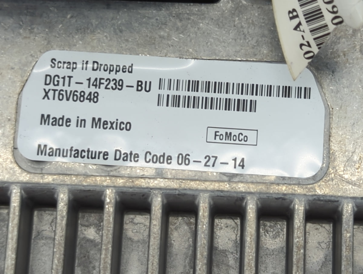 2014-2019 Ford Taurus Radio AM FM Cd Player Receiver Replacement P/N:DG1T-14F239-BU XT6V6848 Fits OEM Used Auto Parts - Oemu
