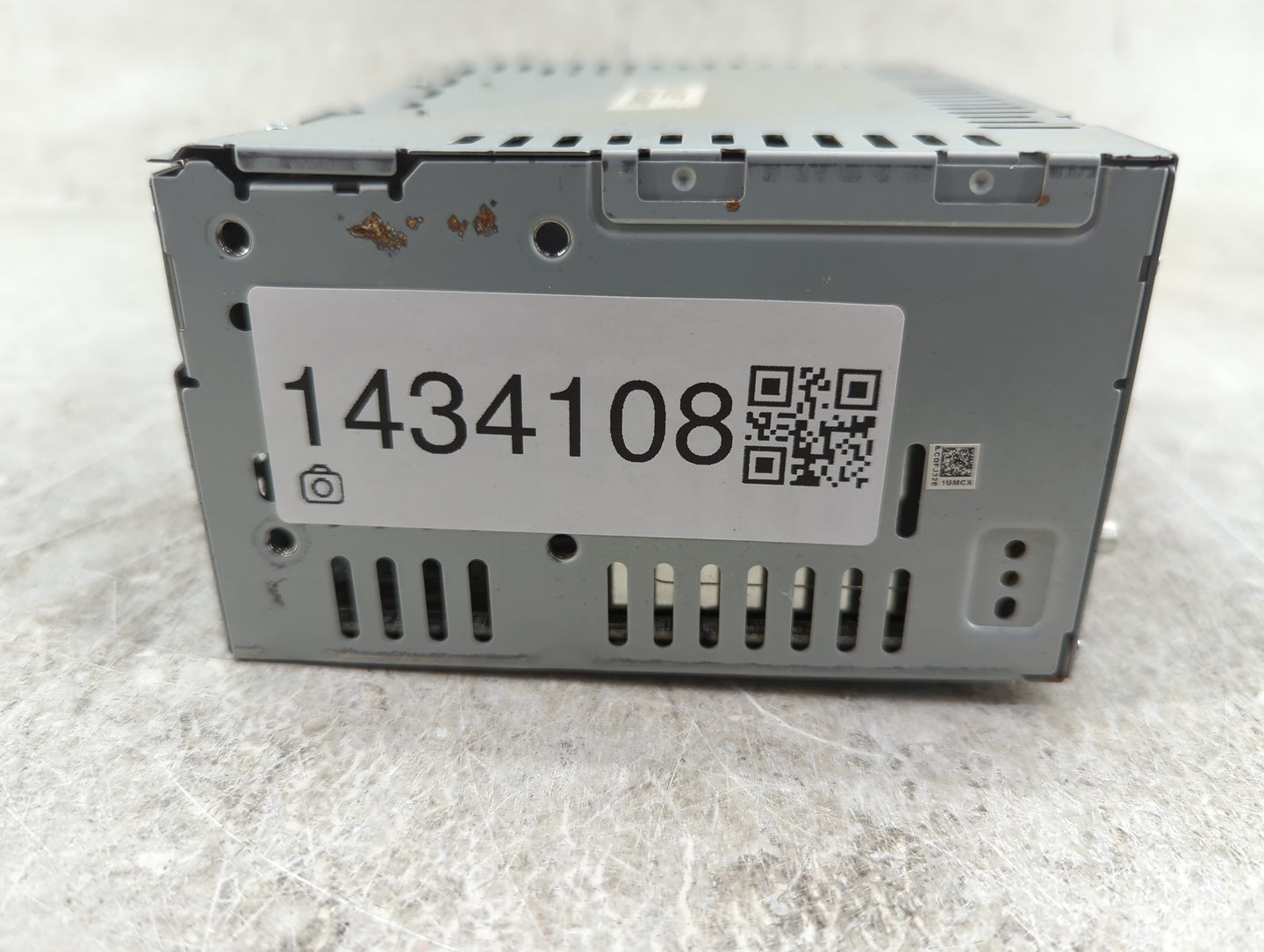 2013-2016 Ford Taurus Radio AM FM Cd Player Receiver Replacement P/N:DG1T-19C107-JD Fits Fits 2013 2014 2015 2016 OEM Used A