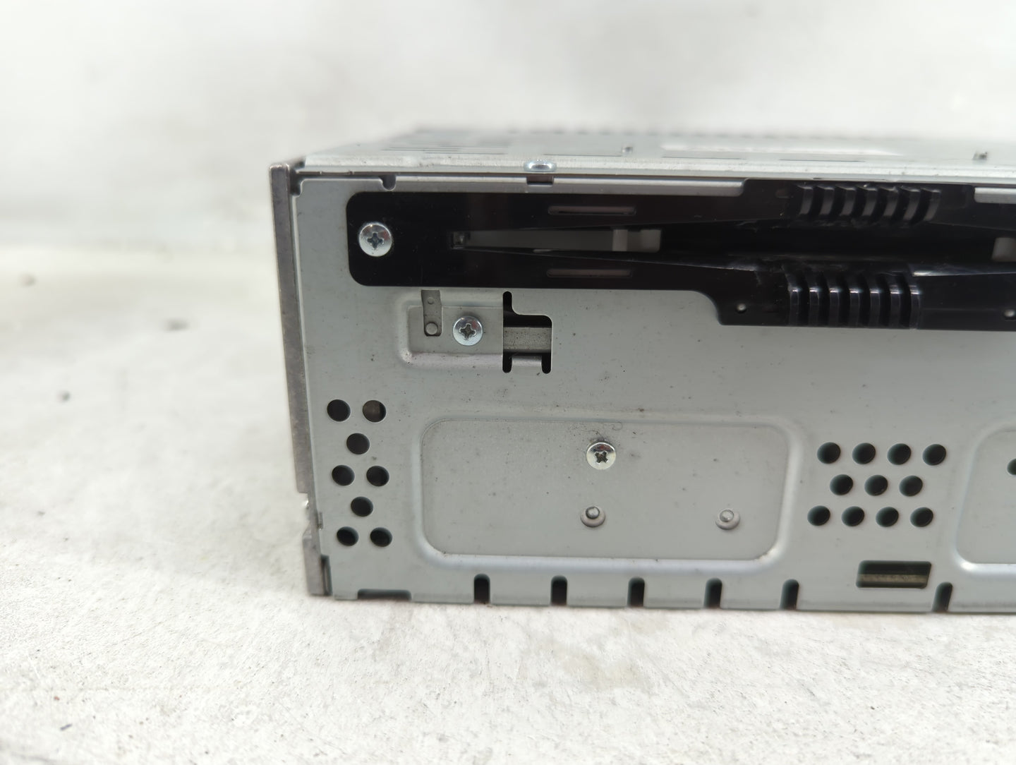 2014-2019 Ford Taurus Radio AM FM Cd Player Receiver Replacement P/N:CQ-JJ32E0UMC Fits Fits 2014 2015 2016 2017 2018 2019 OE
