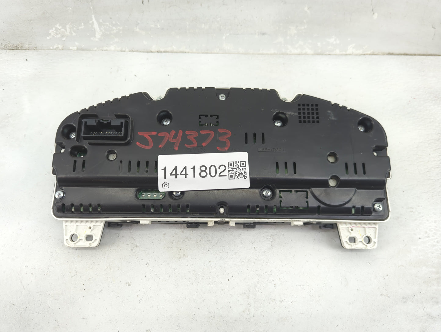 2015 Ford Taurus Instrument Cluster Speedometer Gauges P/N:FG1T-10849-CC MX257480-1692 Fits OEM Used Auto Parts - Oemusedaut