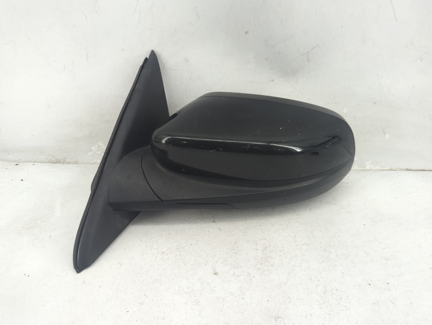 2010-2019 Ford Taurus Driver Side View Mirror - Left Door Mirror OEM Used - Oemusedautoparts1.com