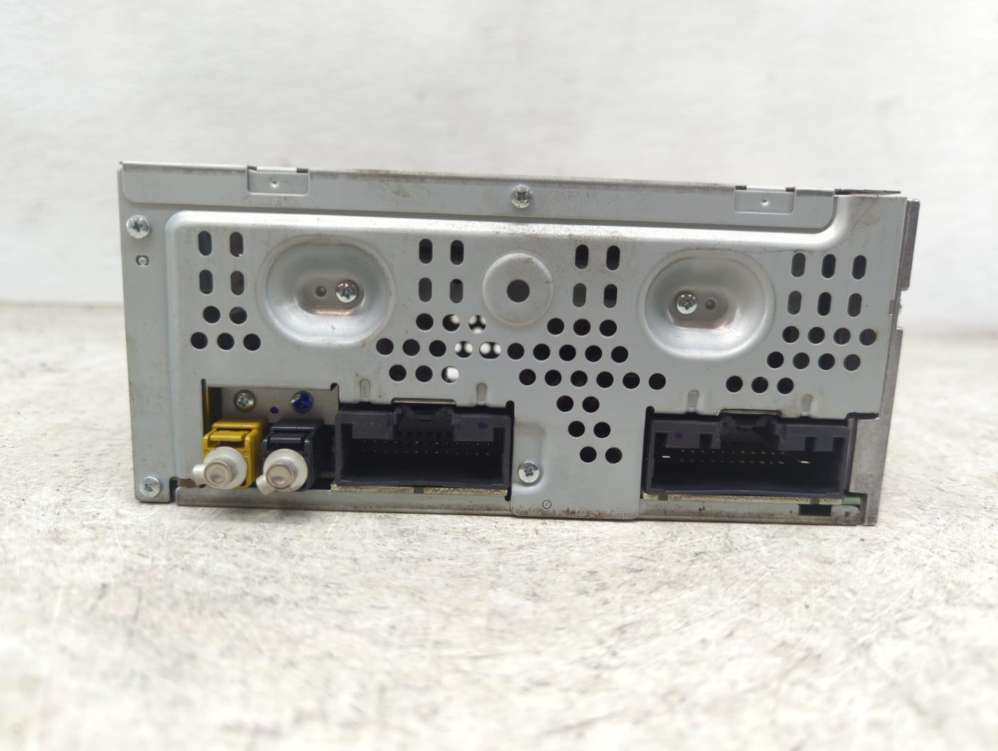 2013-2015 Ford Taurus Radio AM FM Cd Player Receiver Replacement P/N:DG1T-19C107-JD Fits Fits 2013 2014 2015 OEM Used Auto P