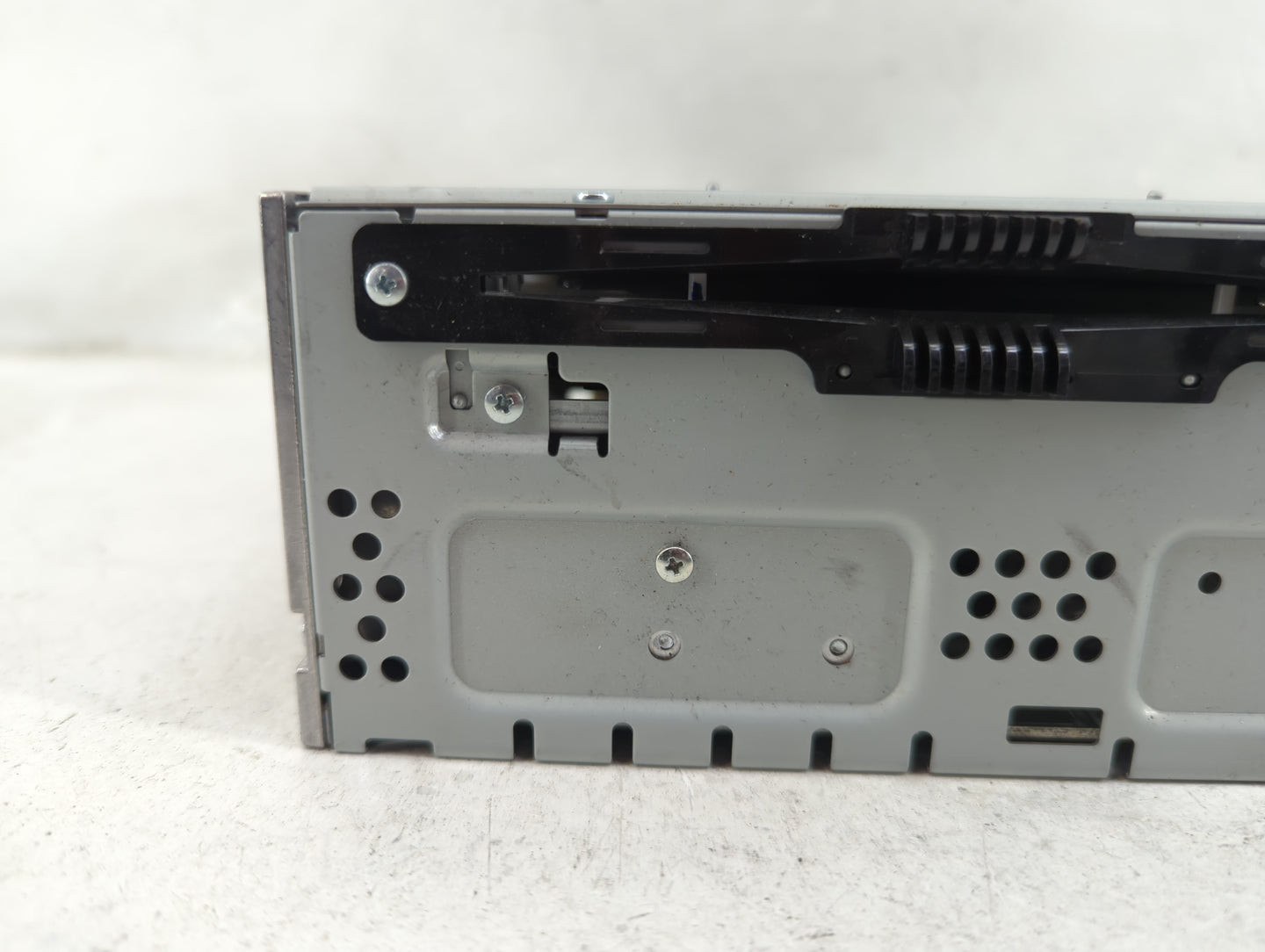 2013-2015 Ford Taurus Radio AM FM Cd Player Receiver Replacement P/N:CQ-FJ32E1UME DG1T-19C1 Fits Fits 2013 2014 2015 OEM Use