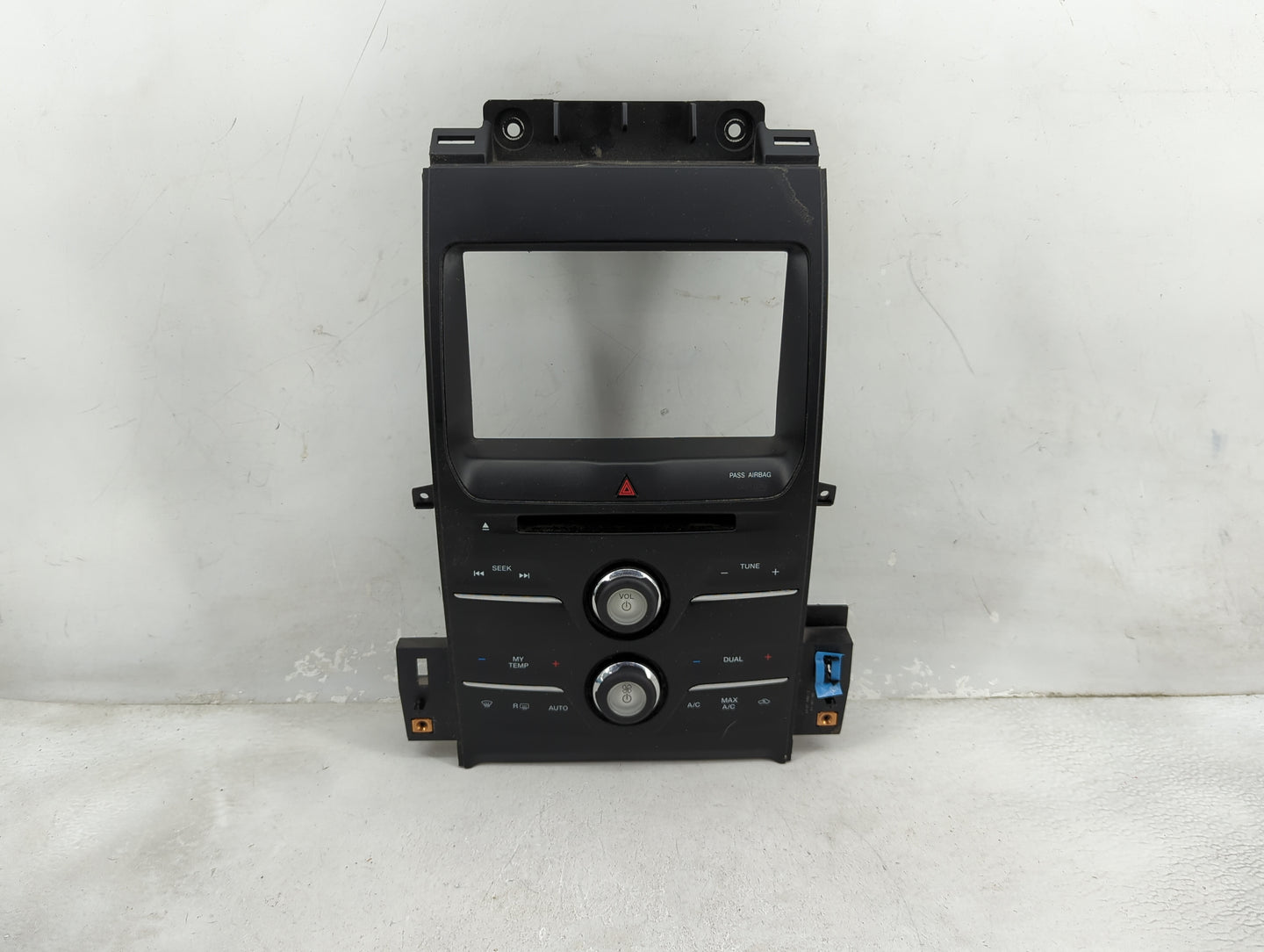 2014-2019 Ford Taurus Radio Control Panel Black - Oemusedautoparts1.com