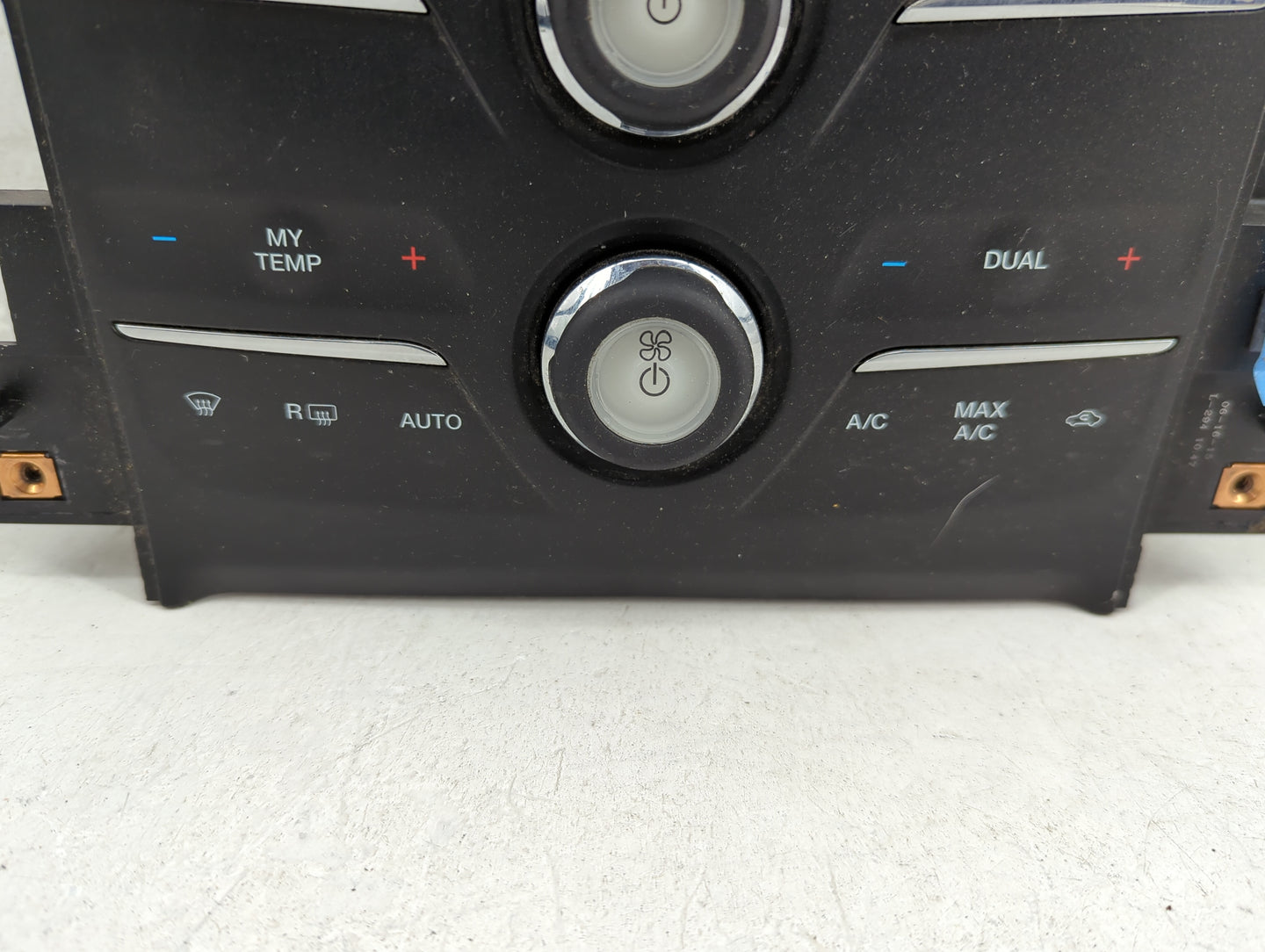 2014-2019 Ford Taurus Radio Control Panel Black - Oemusedautoparts1.com