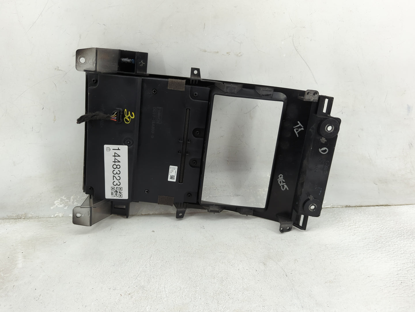 2014-2019 Ford Taurus Radio Control Panel Black - Oemusedautoparts1.com