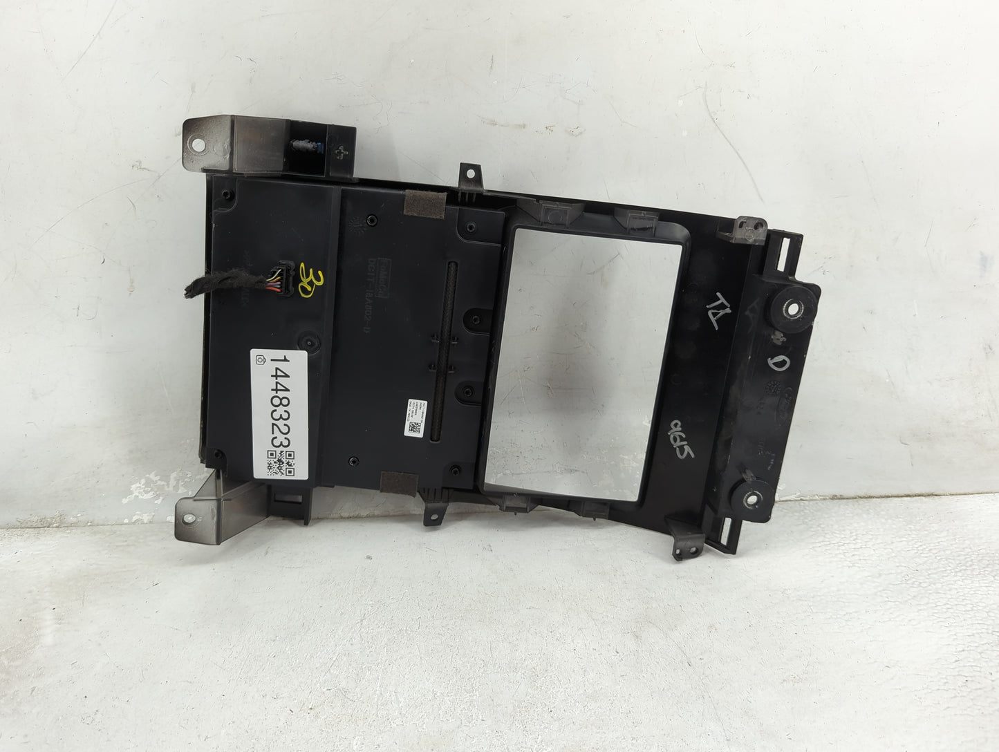 2014-2019 Ford Taurus Radio Control Panel Black - Oemusedautoparts1.com