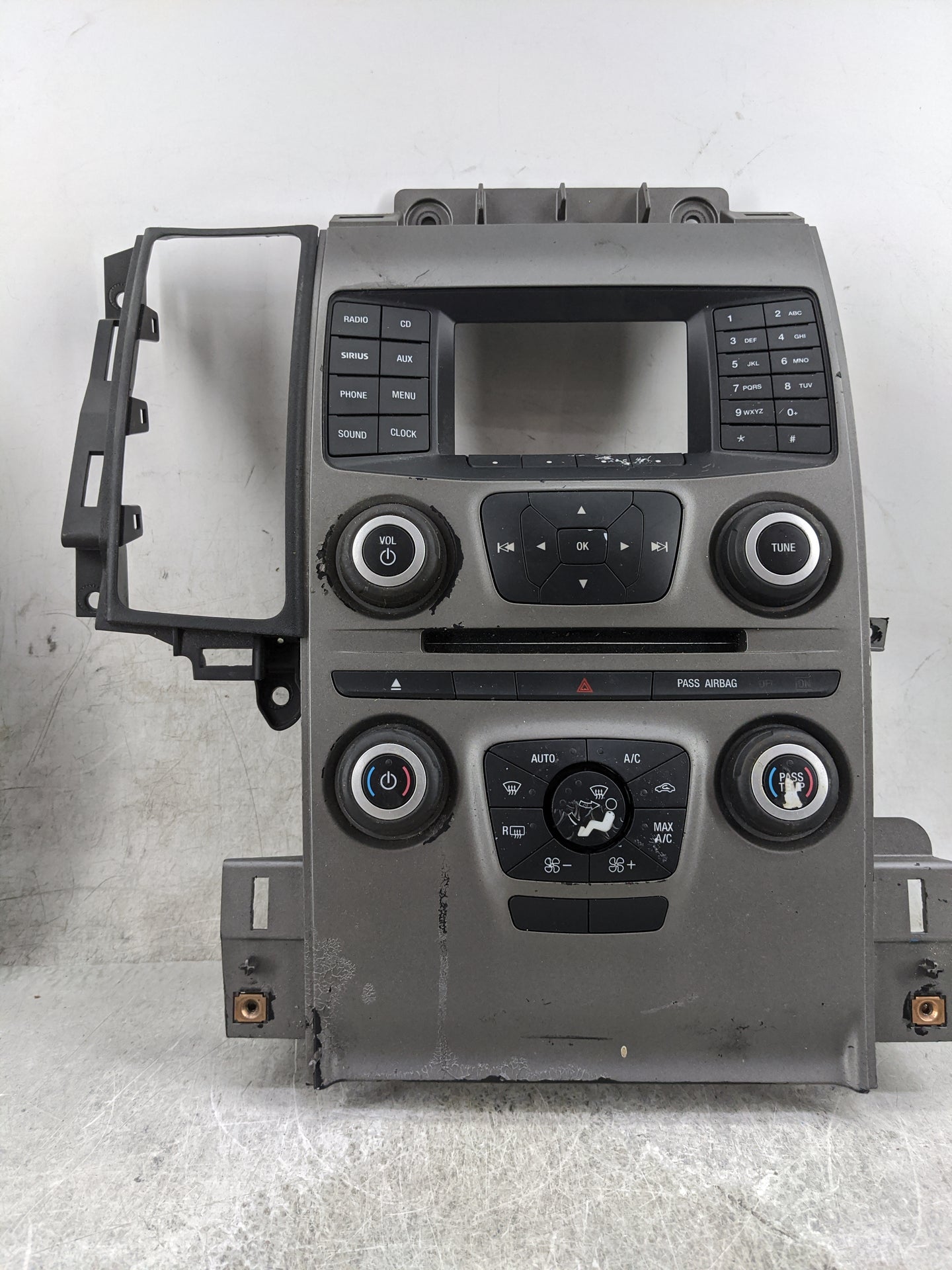 2014-2019 Ford Taurus Radio Control Panel 1474614 - Oemusedautoparts1.com