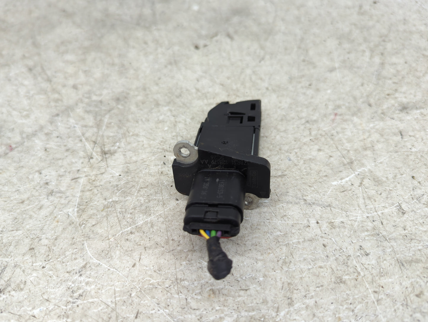 2013-2016 Ford Taurus Mass Air Flow Meter Maf 1485474 - Oemusedautoparts1.com