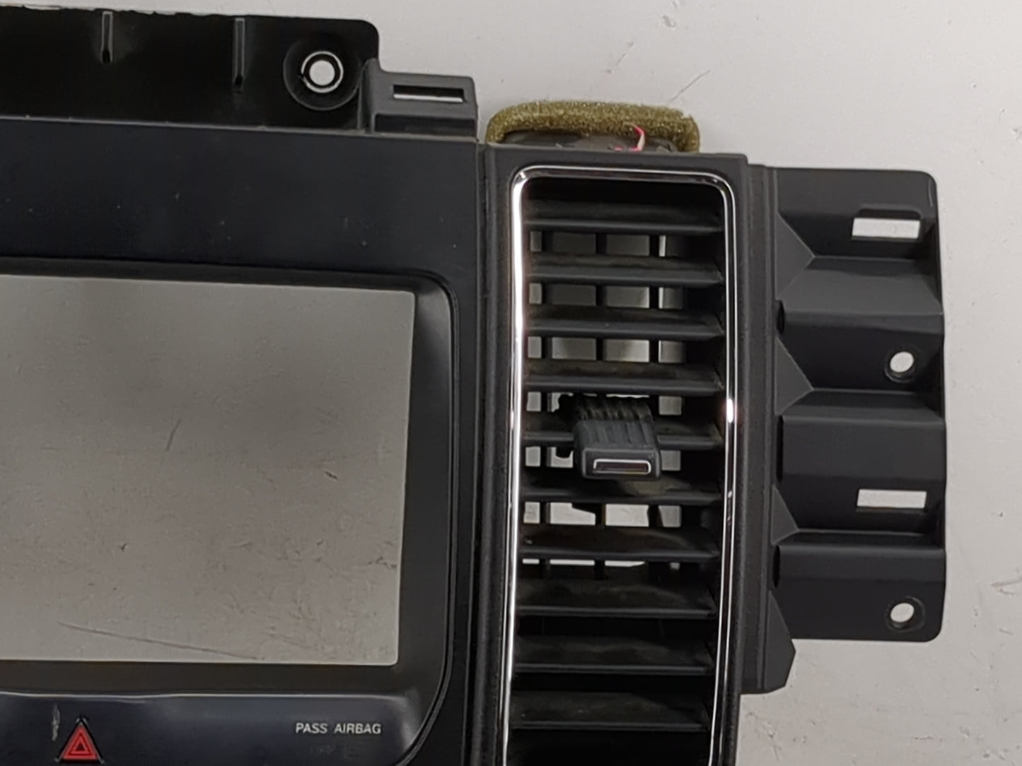 2014-2019 Ford Taurus Radio Control Panel 1491330 - Oemusedautoparts1.com