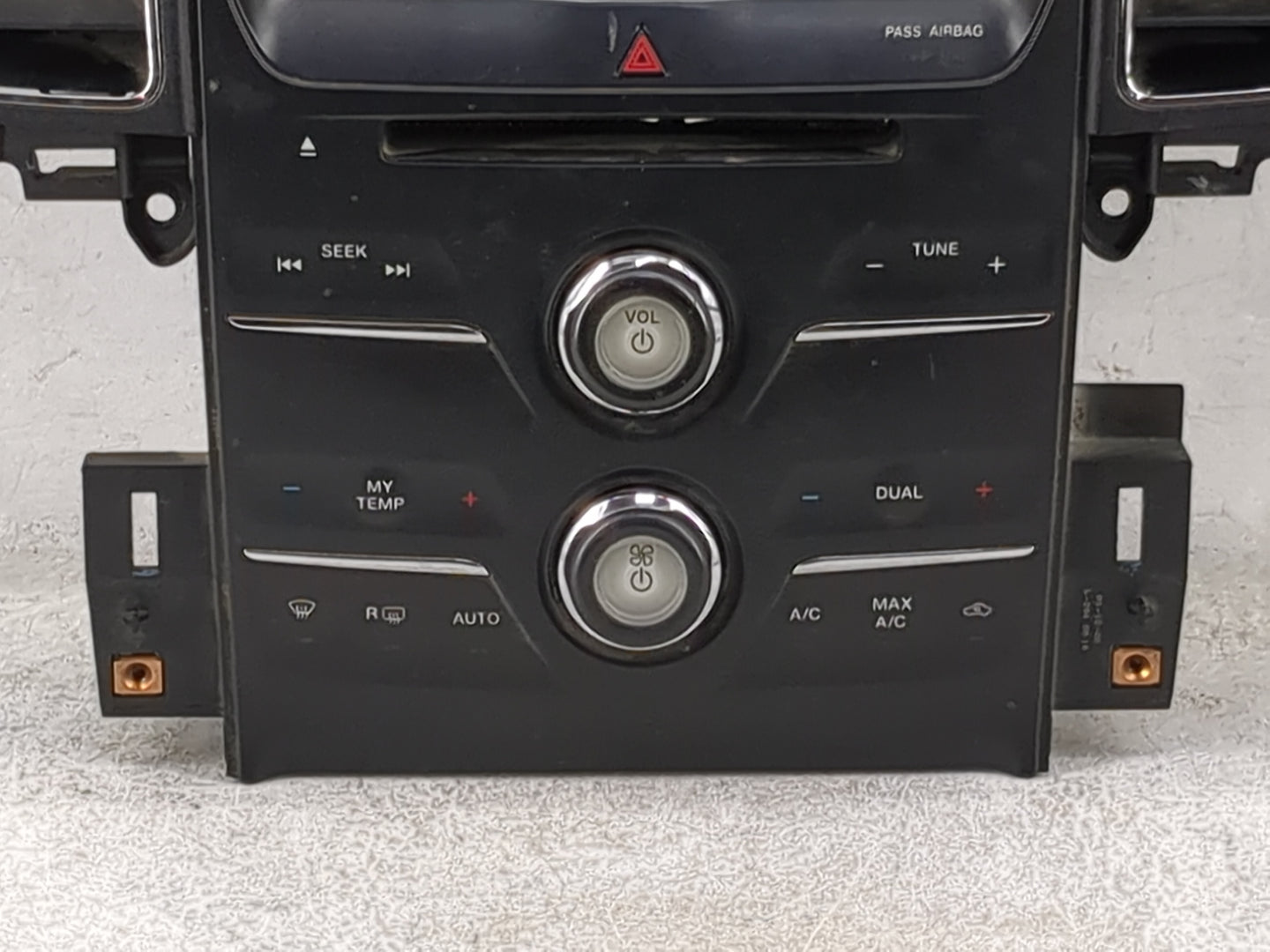 2014-2019 Ford Taurus Radio Control Panel 1491330 - Oemusedautoparts1.com