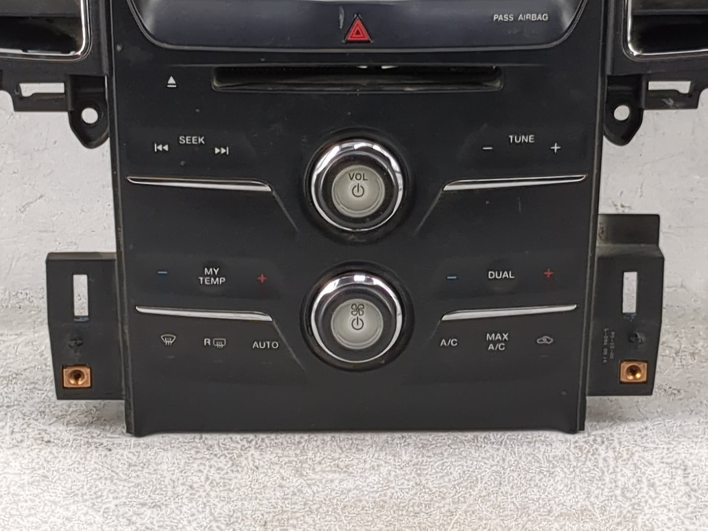 2014-2019 Ford Taurus Radio Control Panel 1491330 - Oemusedautoparts1.com